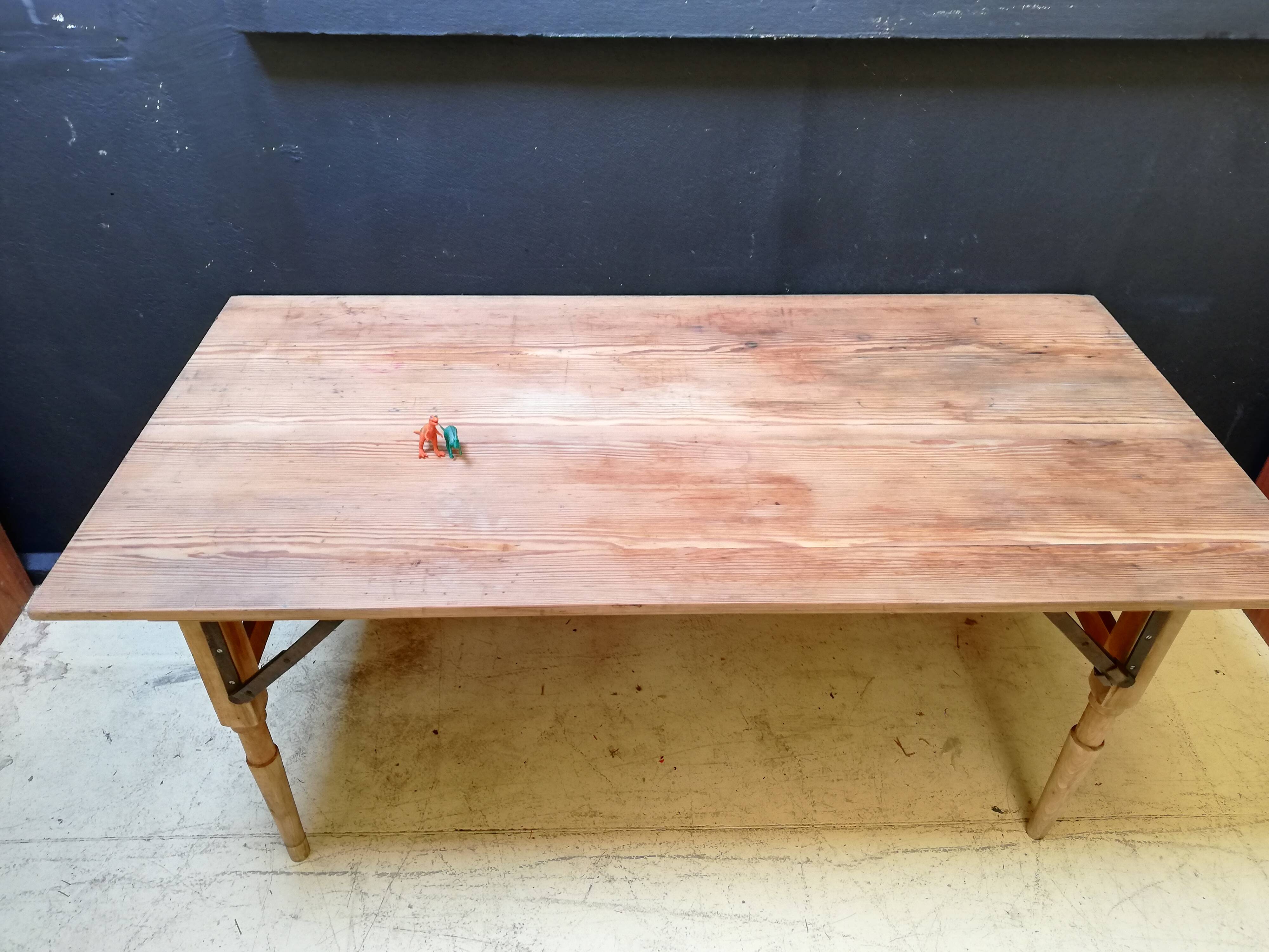 Folding table in wood brewery-guinguette, 6/8 cutlery