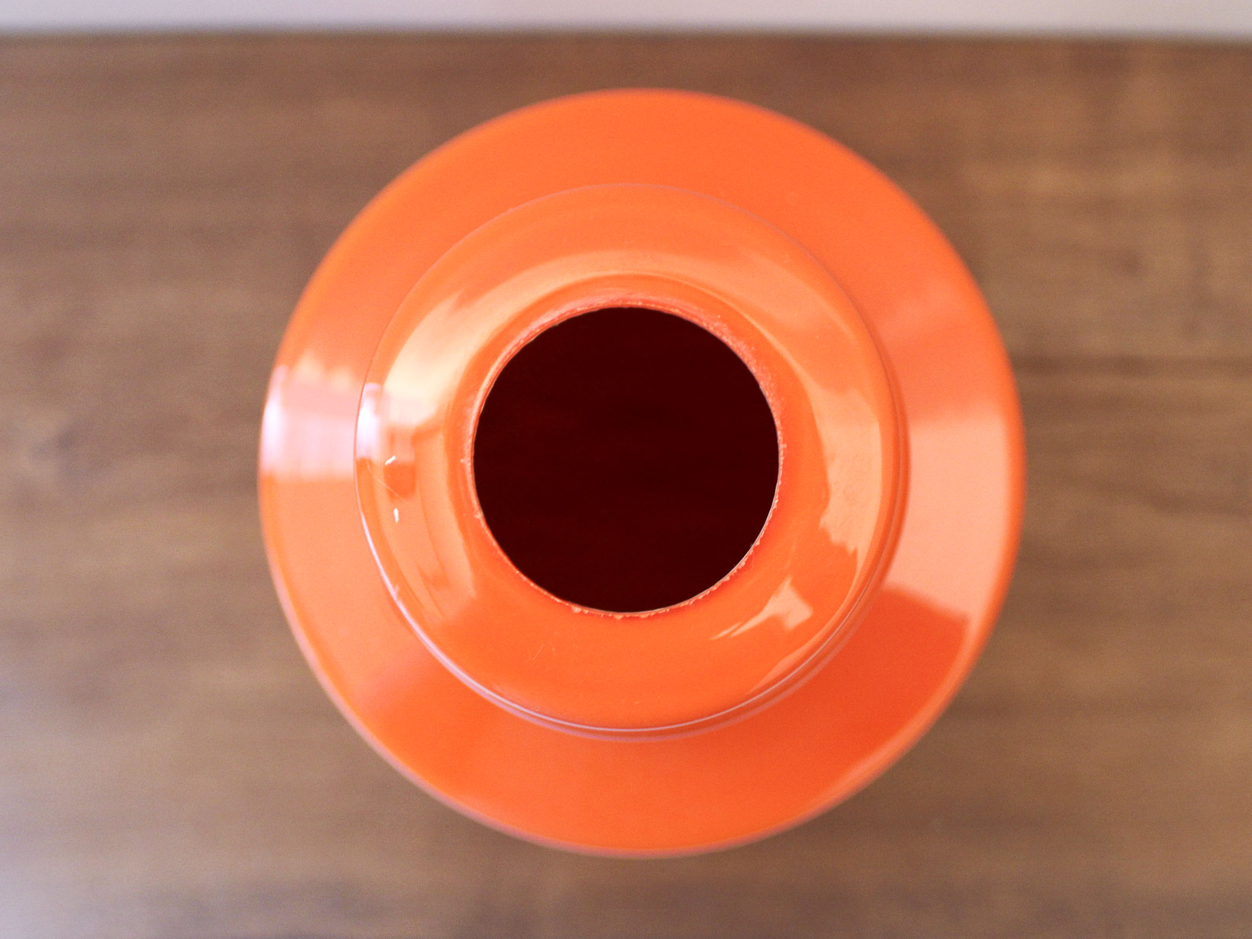 Opaline orange 70s for suspension