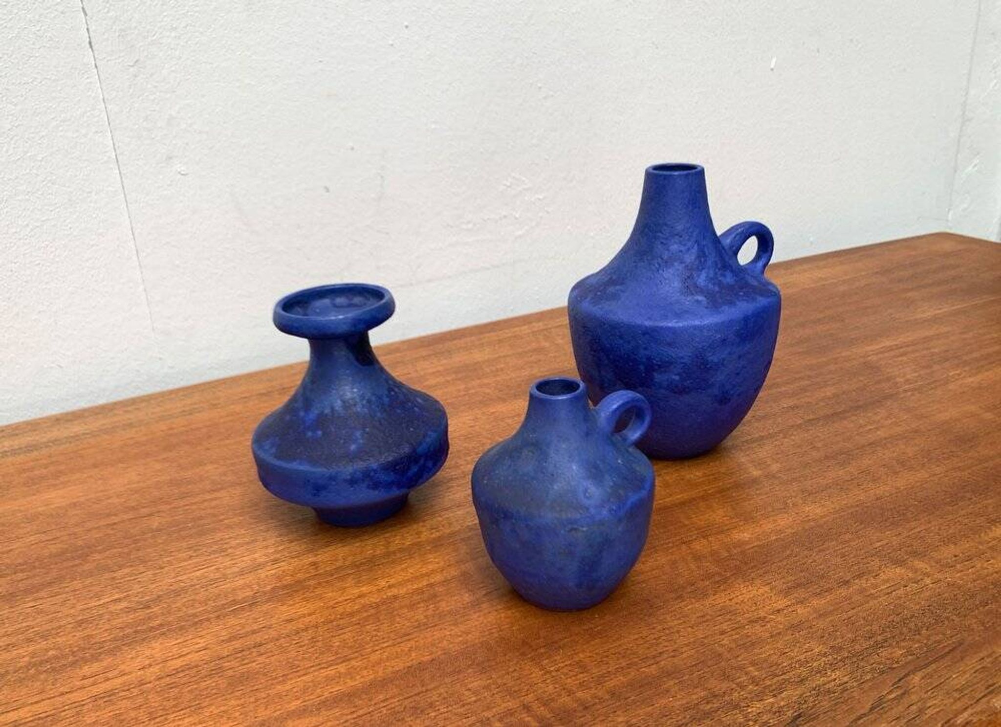 Mid-century German minimalist cobalt blue vases by Hartwig Heyne Pottery, 1960s, set of 3.