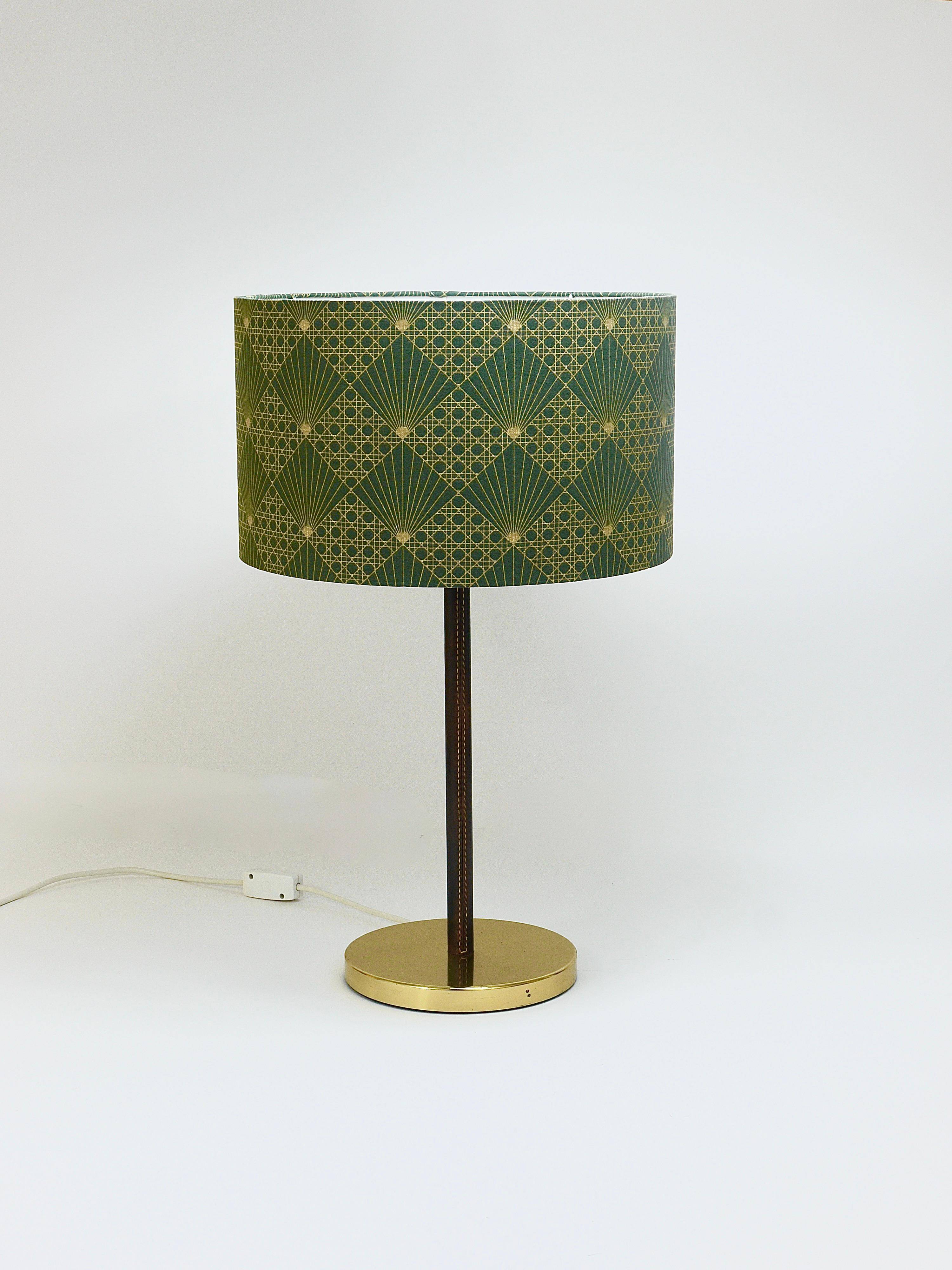 Pair of table lamps or accent lamps in brass and leather by J.T. Kalmar, Mid-Century, Austria, 1960s.