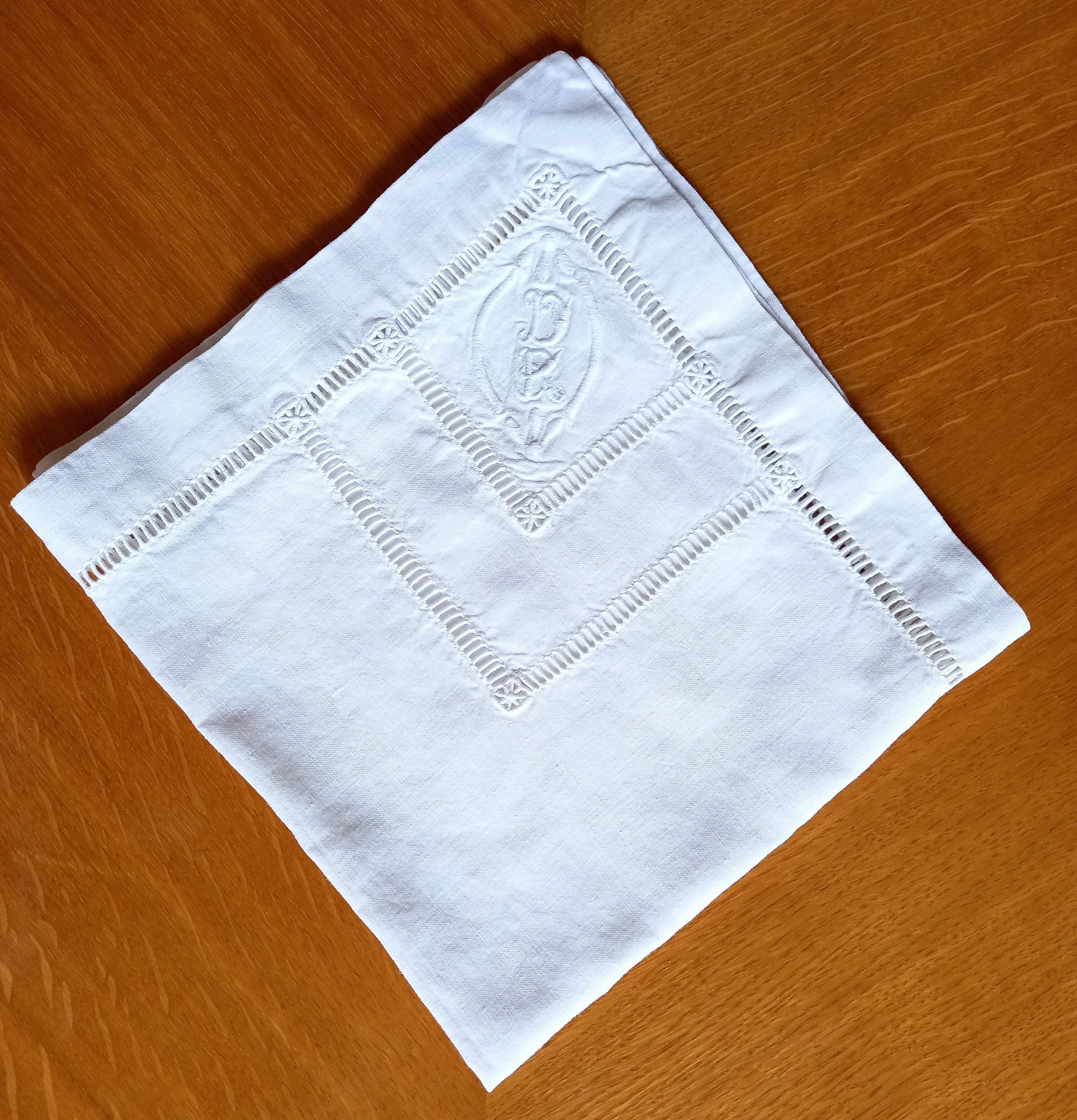 DR monogrammed embroidered napkin