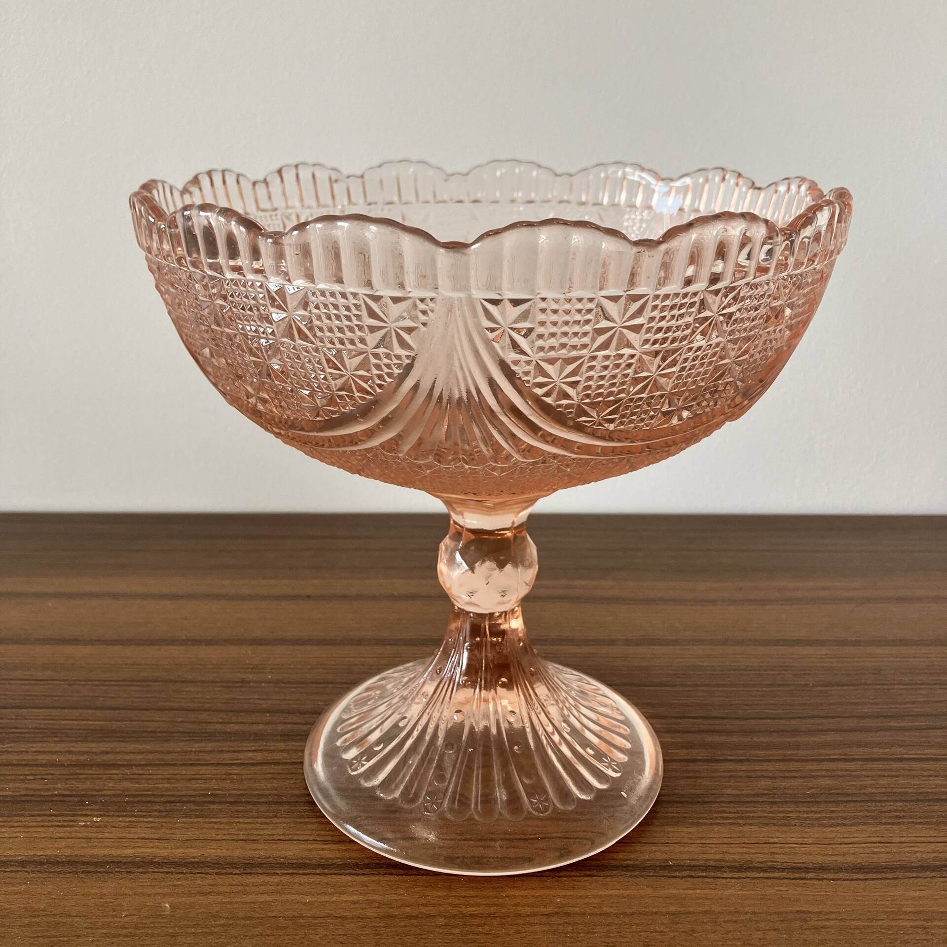 Pink glass fruit bowl