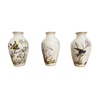 Set of 3 porcelain franklin vases decorated with birds