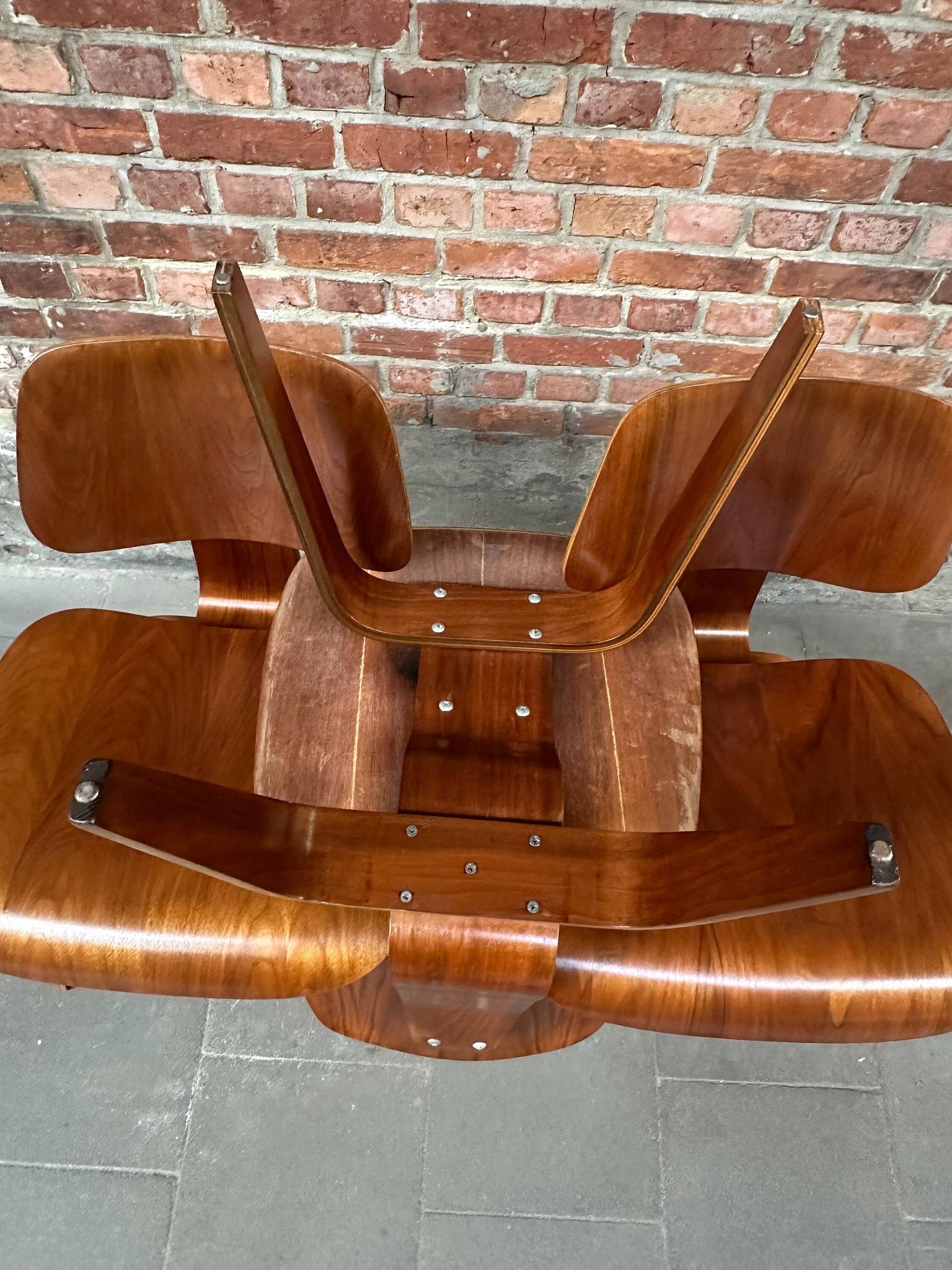 Set of 4 DCW chairs in walnut, Charles & Ray Eames, Herman Miller, 1950s