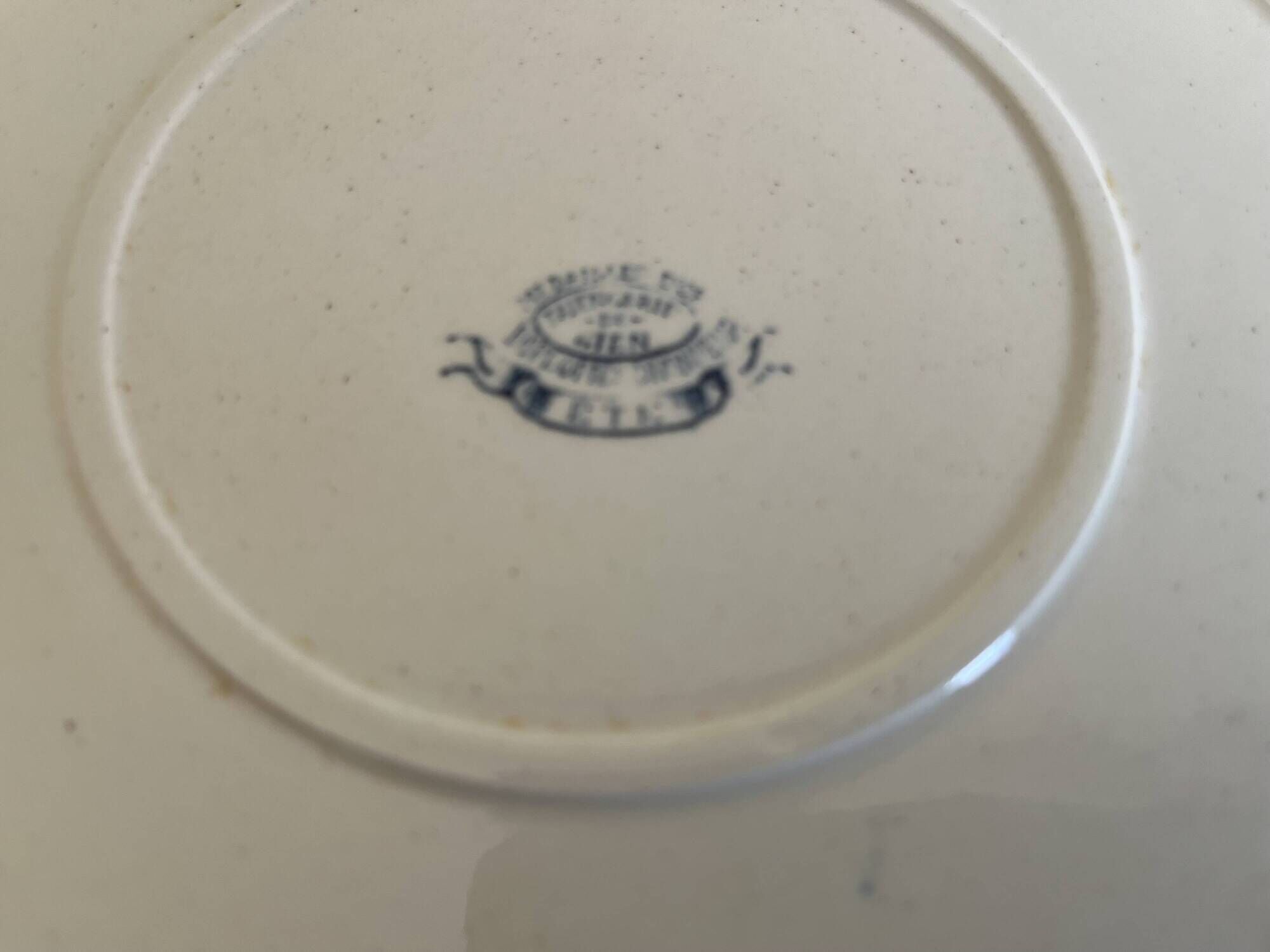 Pair of poppy dishes, Summer decoration, Gien earthenware from the 19th century.