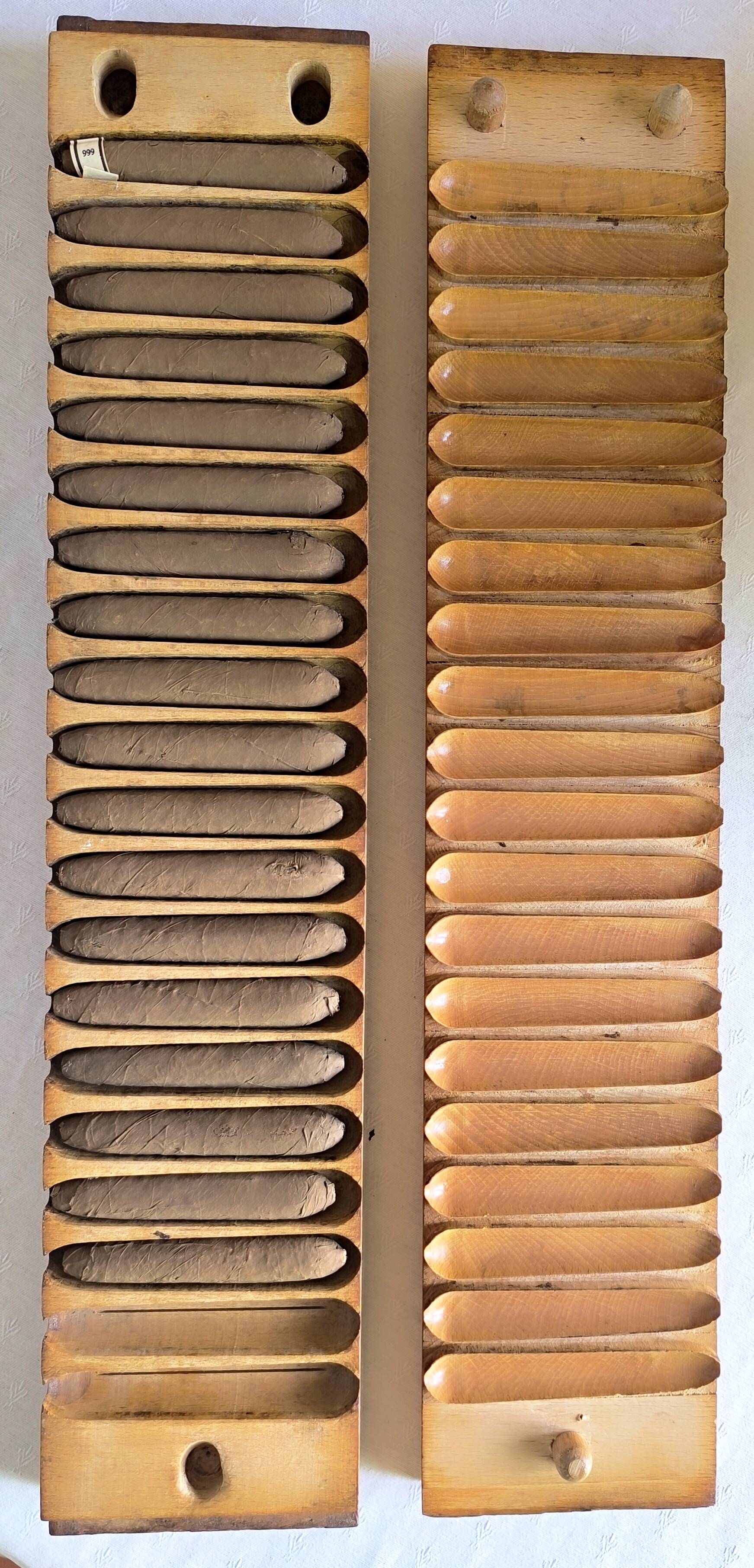 Old mould for 20 cigars made of solid beech wood, “PERU-VORM”
