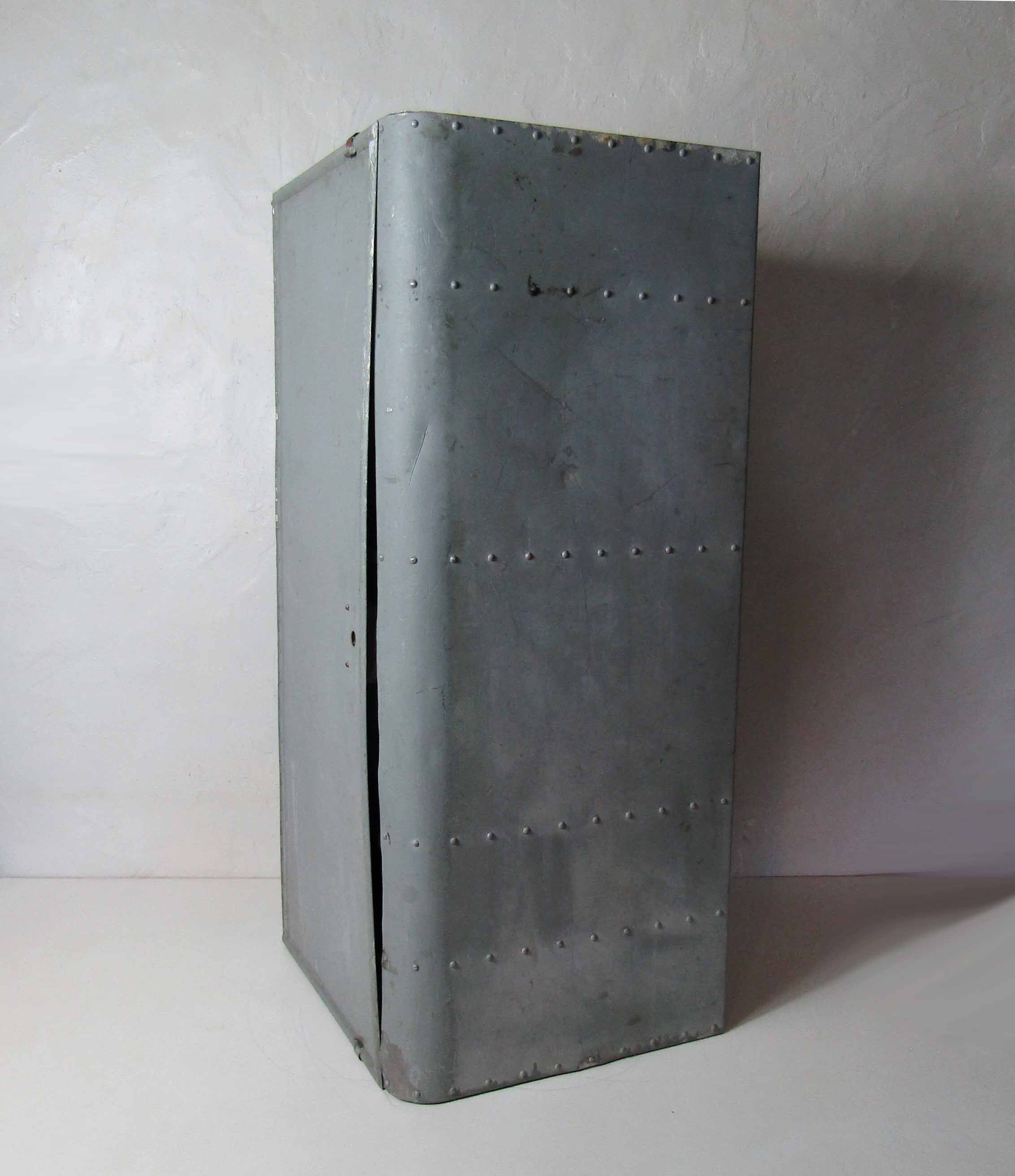 Former industrial shelf