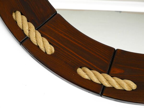 Miroir mural en bois de pin rond des années 1970 provenant du Danemark   ∅ 89 cm