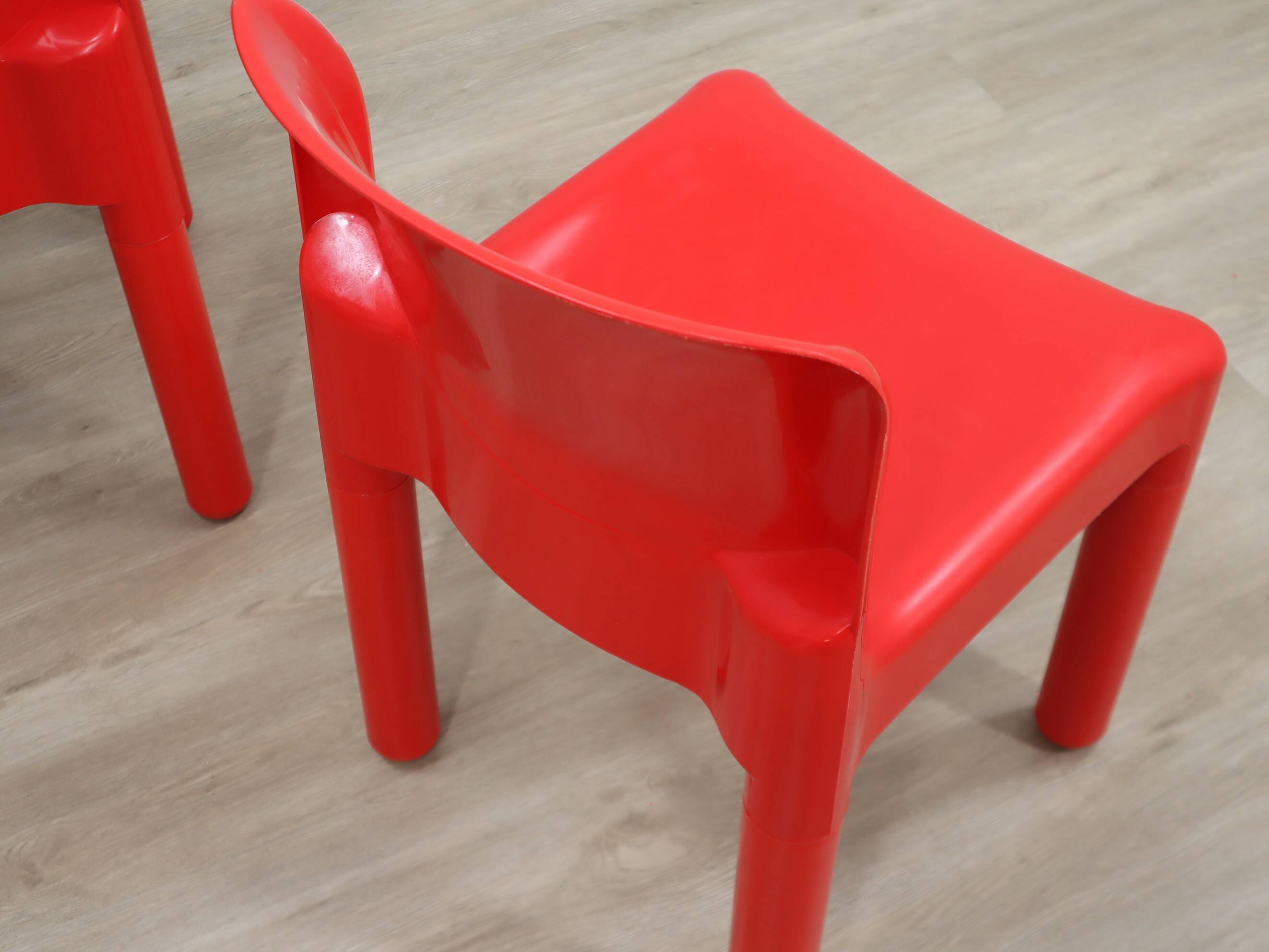 1970s Kartell Model 4875 chair by Carlo Bartoli red color