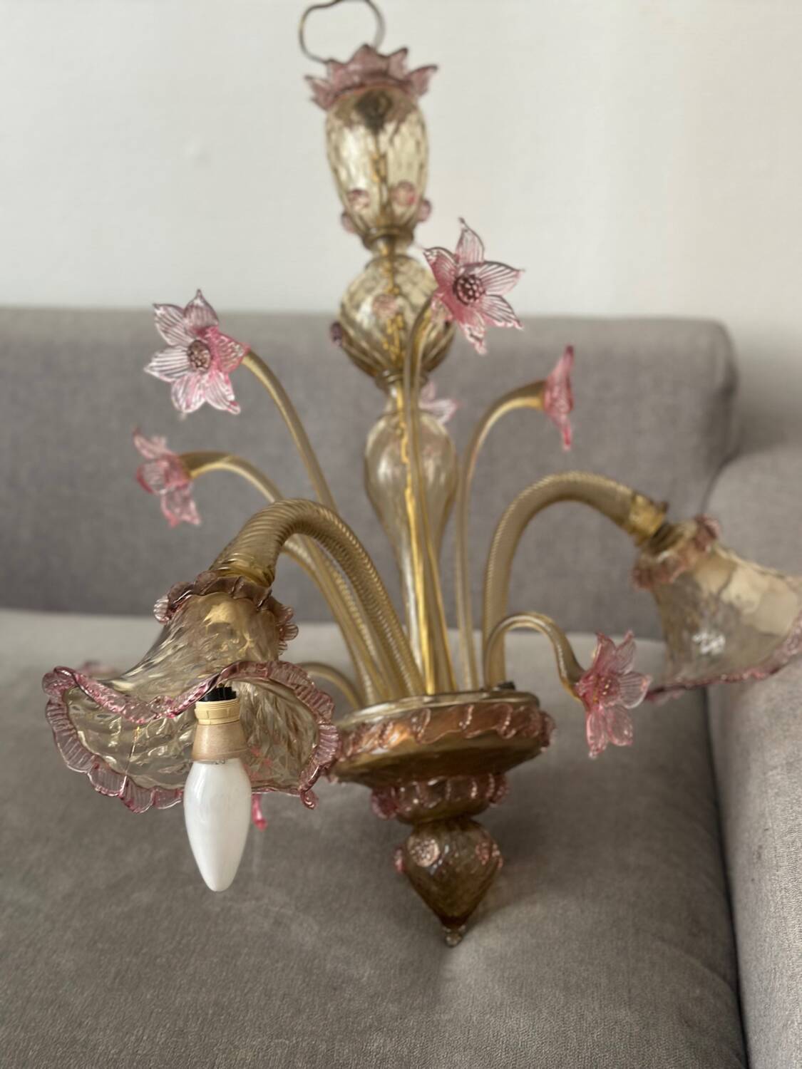 Murano glass chandelier Venetian flowers, circa 1950/1970 pink yellow