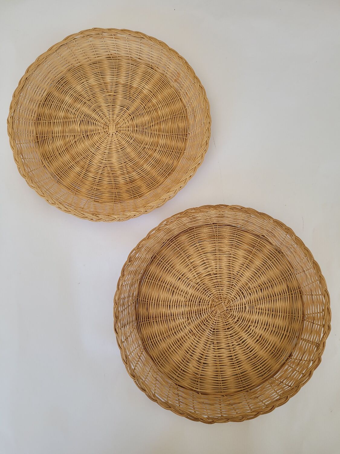 Lot de 2 corbeilles en rotin