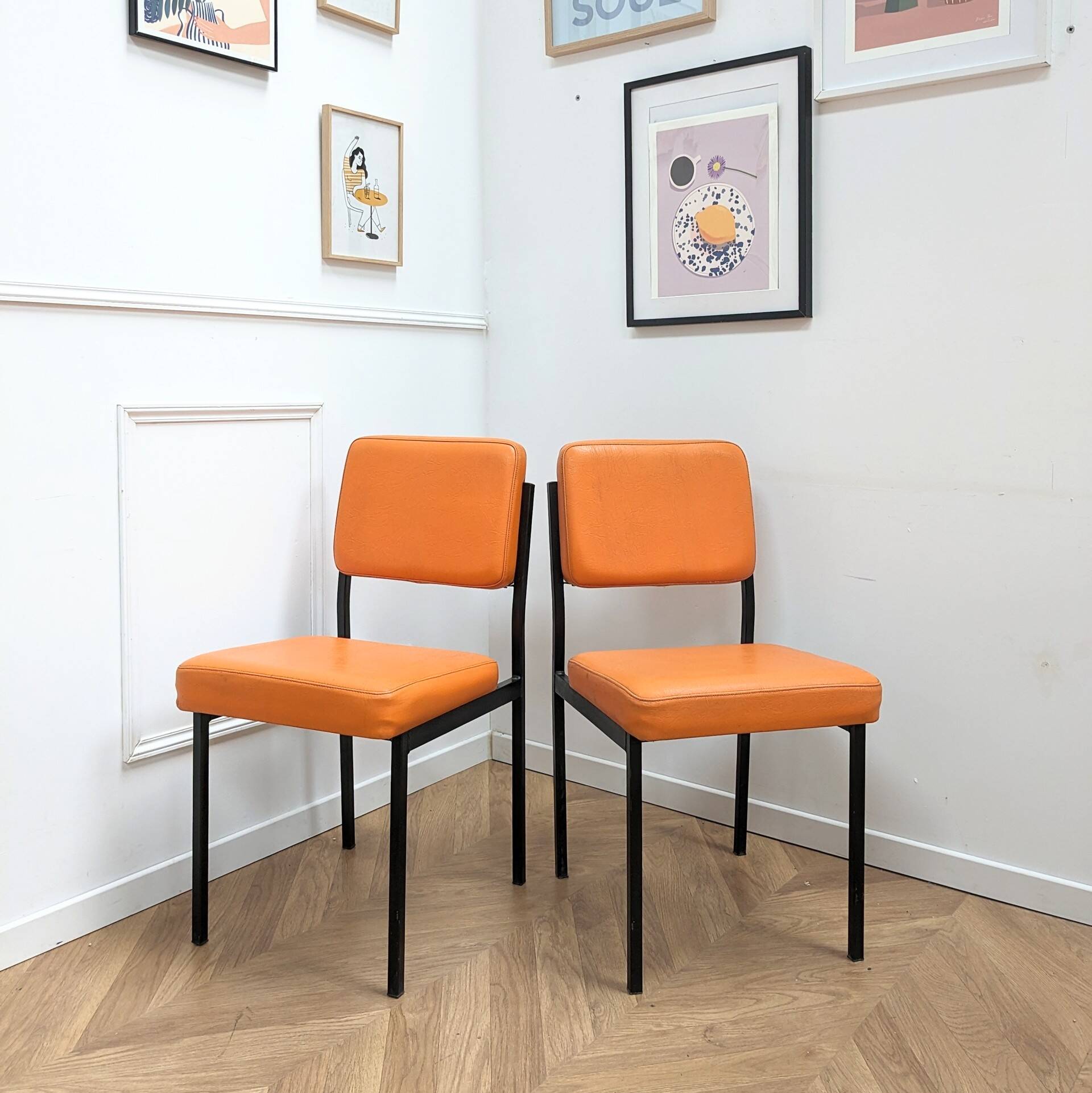 2 vintage leather chairs