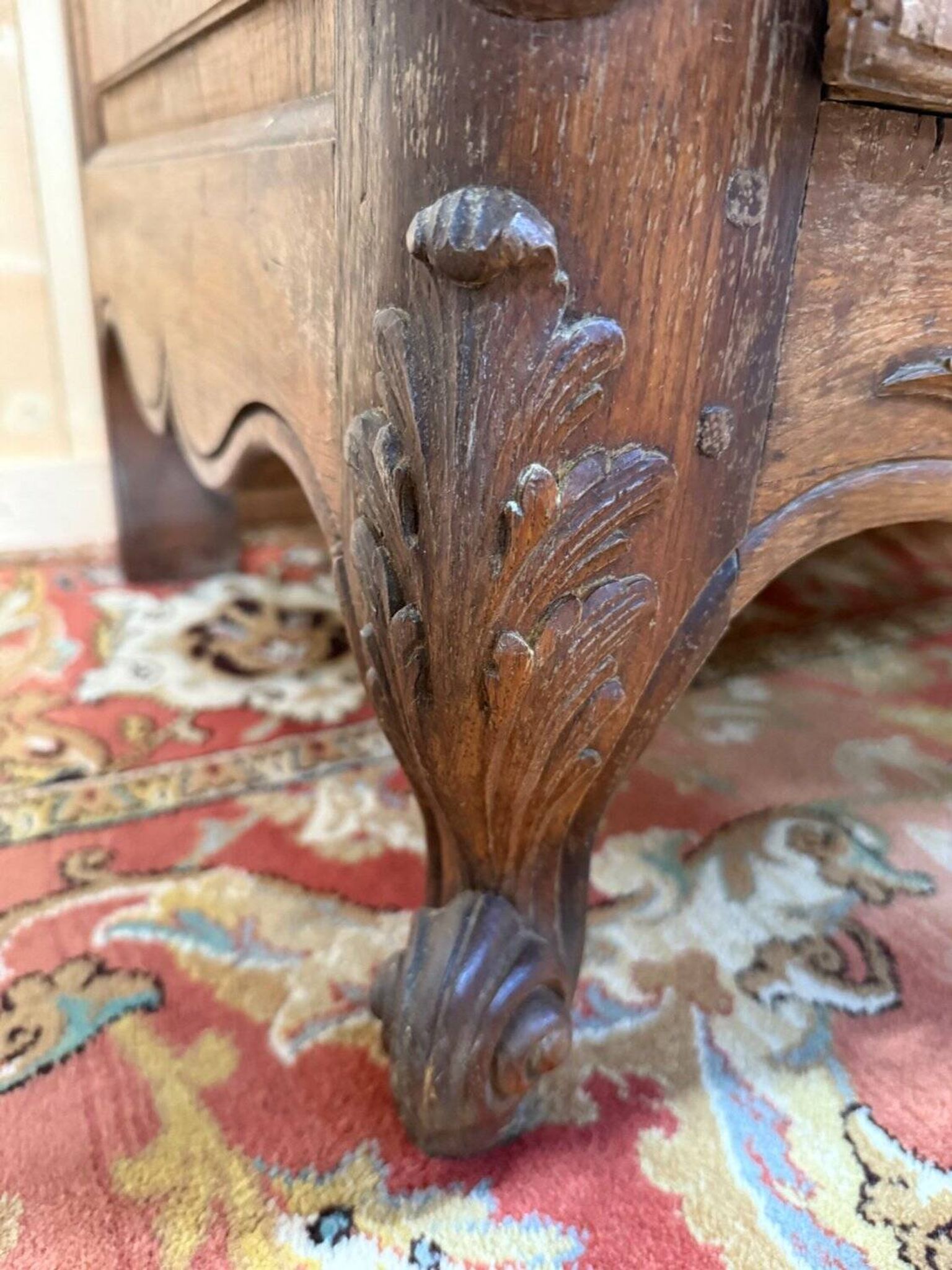 Nîmes Louis XV commode in carved oak