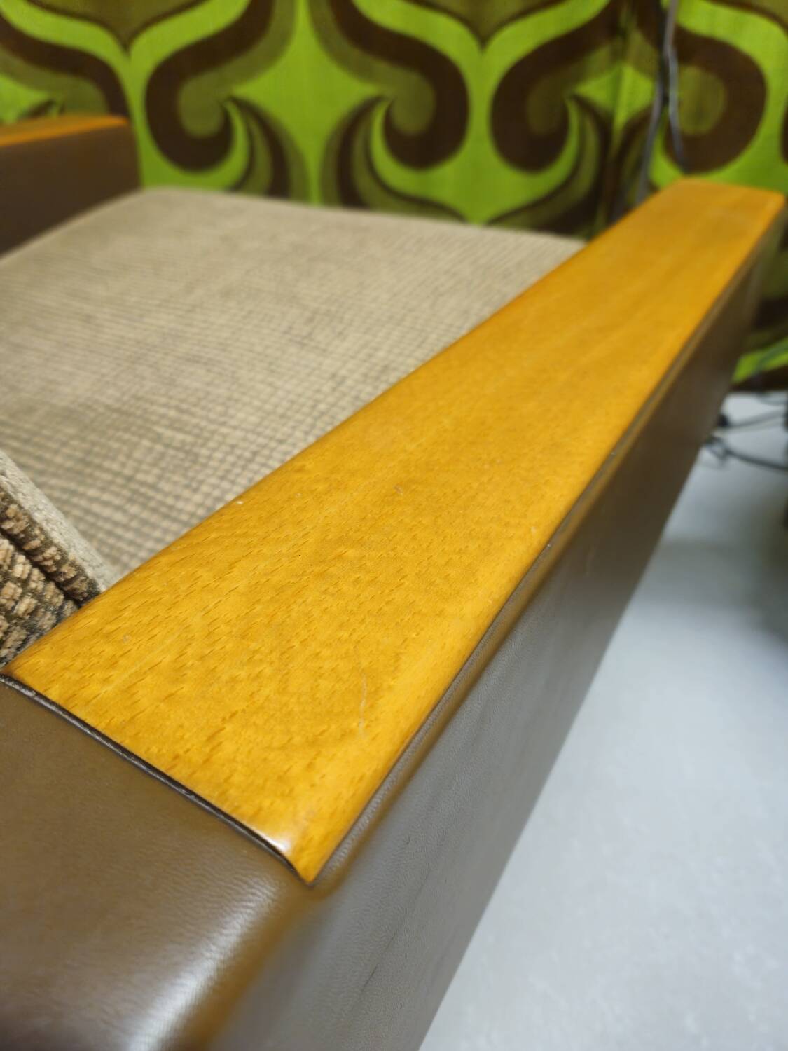 "1970 swivel armchair pair"