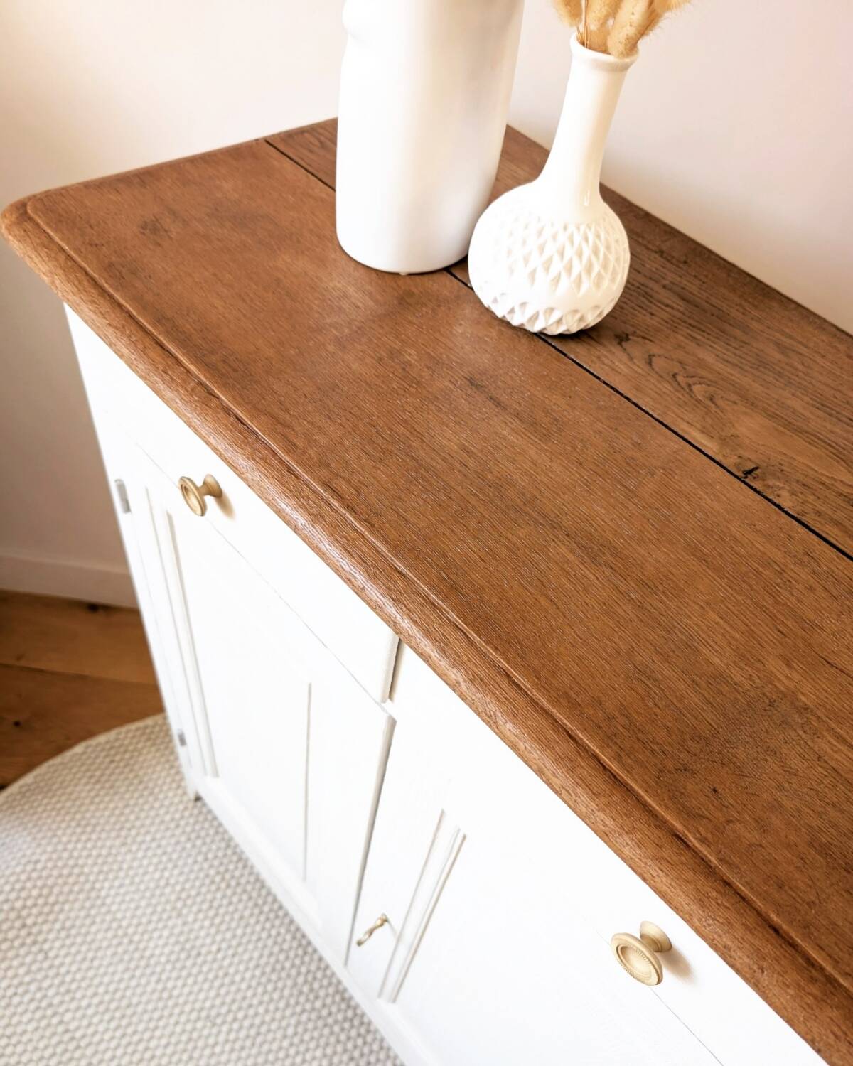 Retro chic Parisian buffet