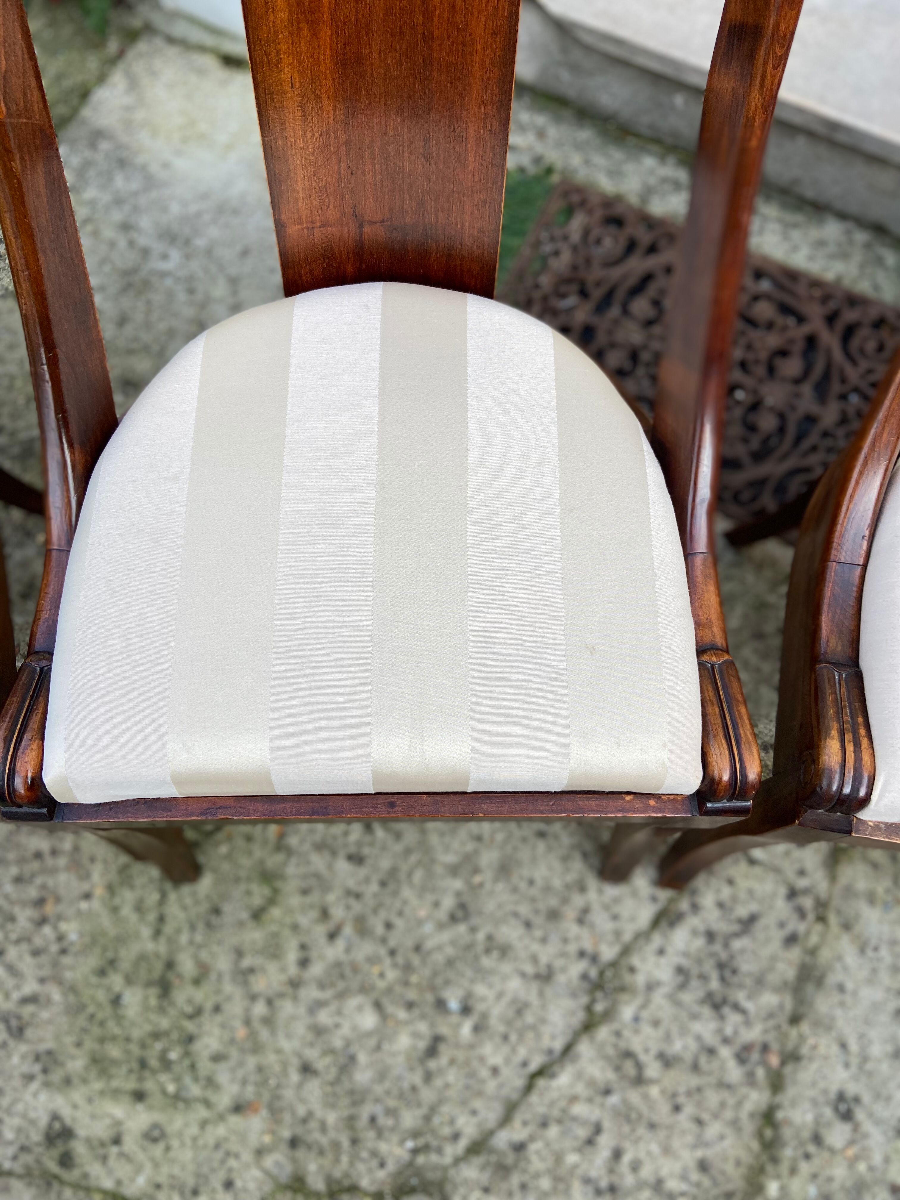 Suite de 4 chaises gondole style Empire
