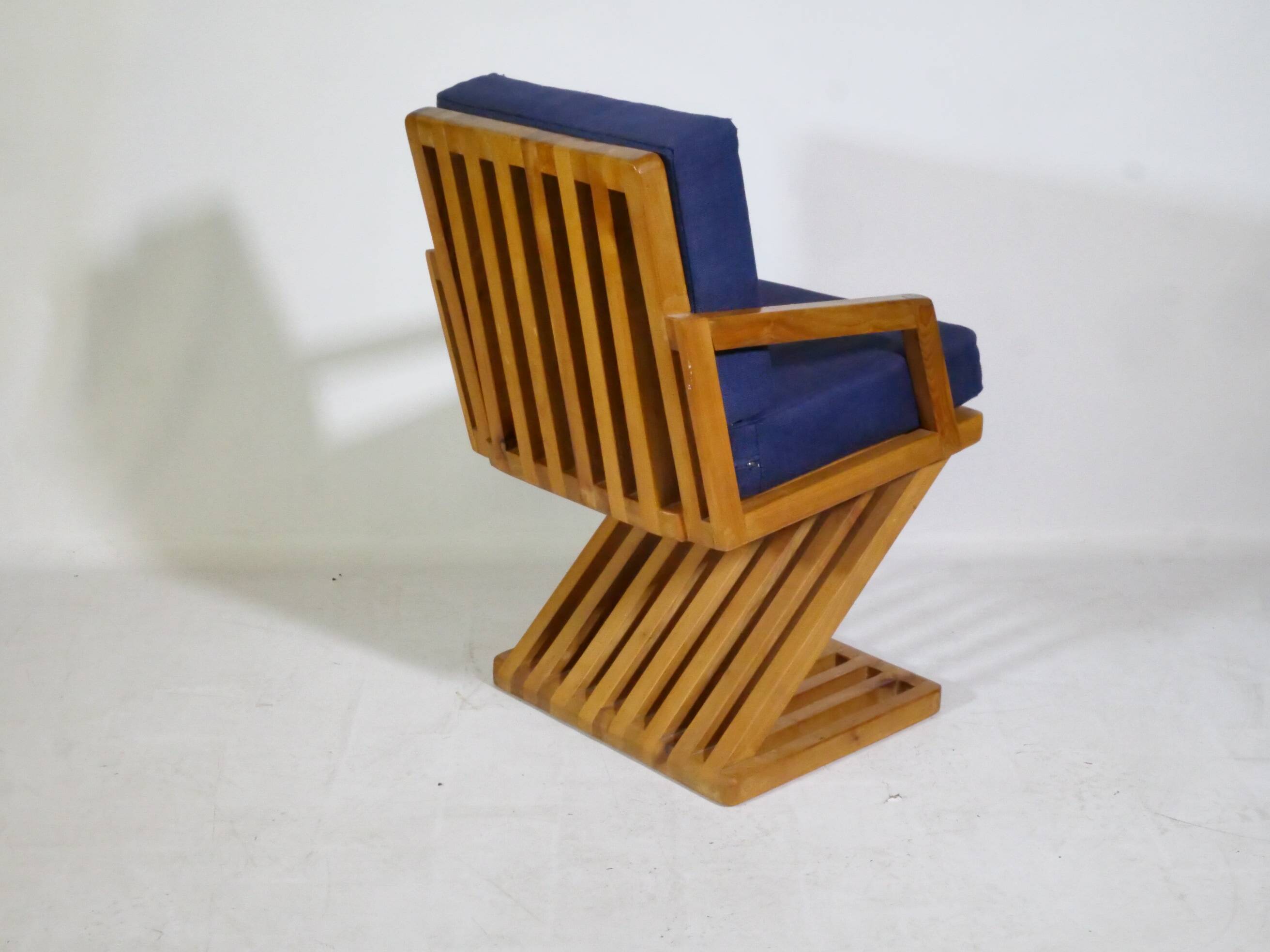 Mid-Century Design Z-Shaped Armchair in Cherry Wood, 1970s