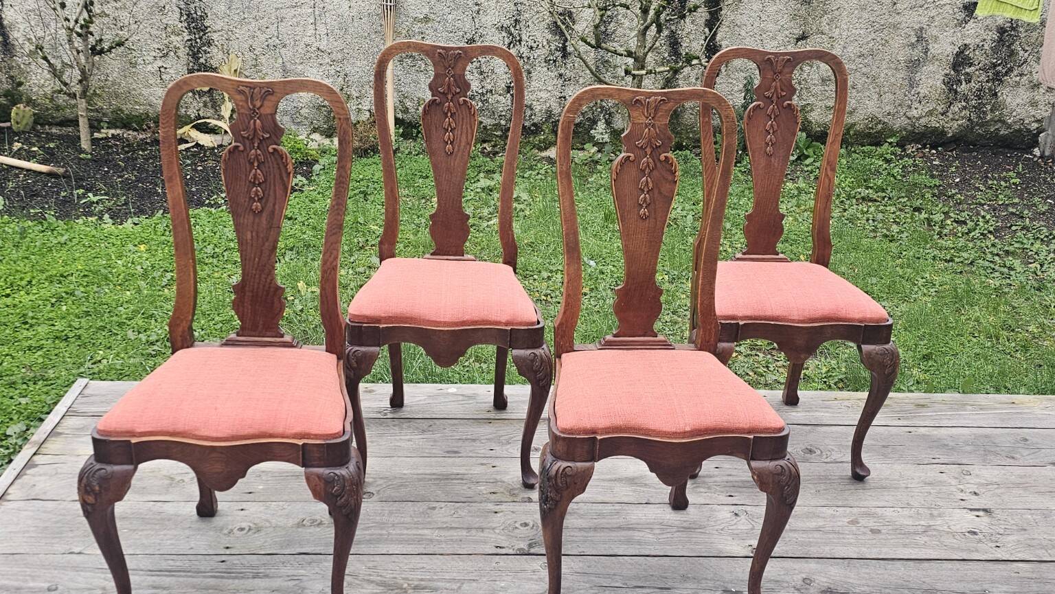 Set of 4 carved wooden chairs from the late 19th century in the Dutch style.