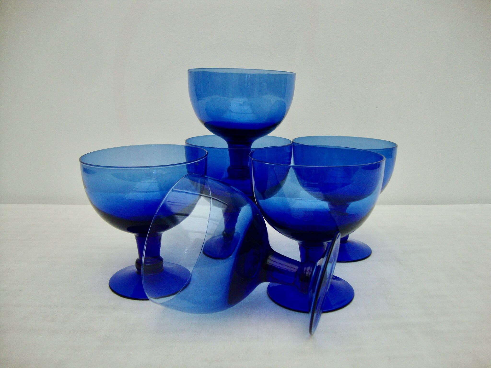 Set of 6 dessert cups in blown glass