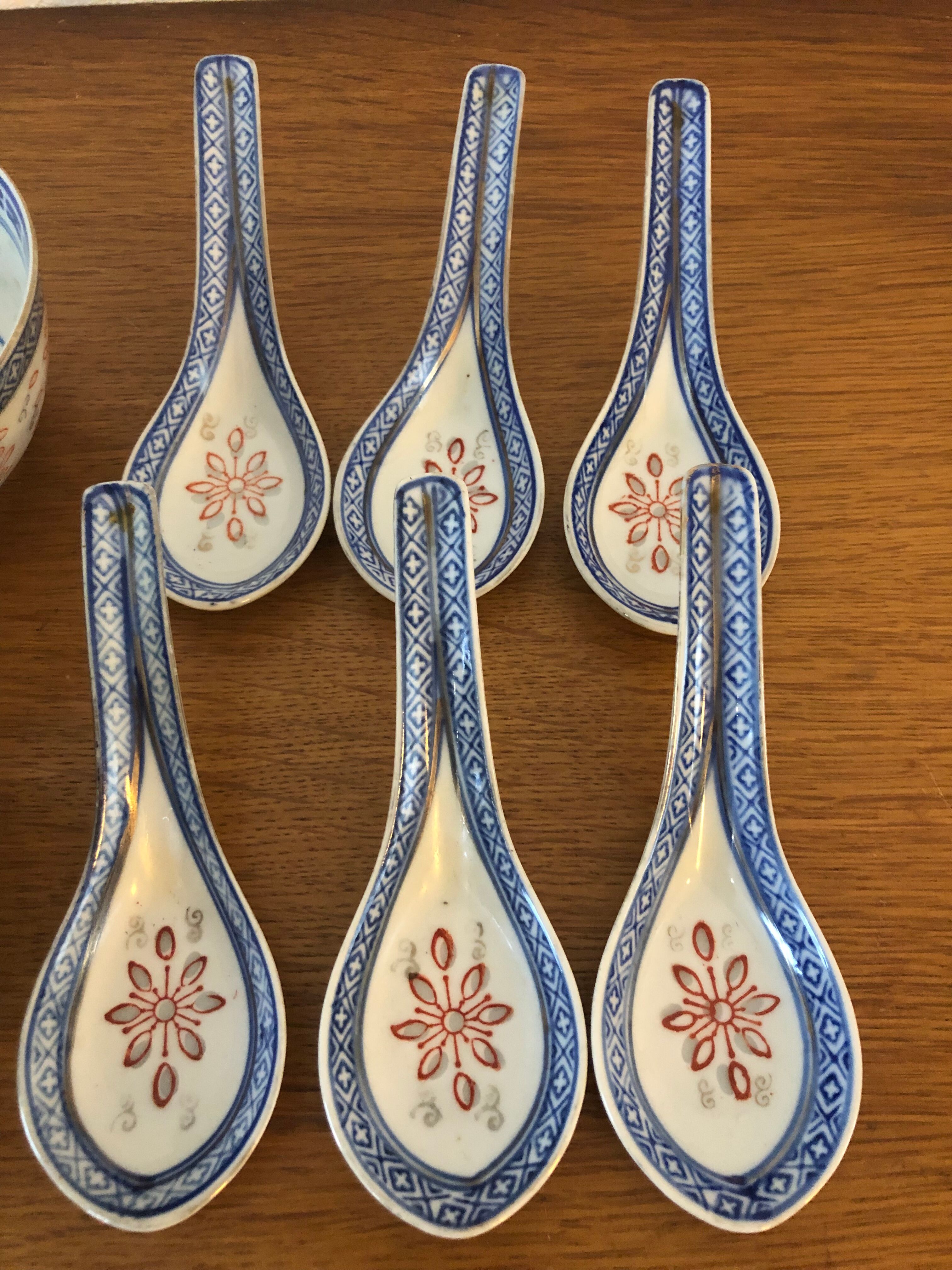 4 rice bowls "grains of rice" and 6 porcelain spoons
