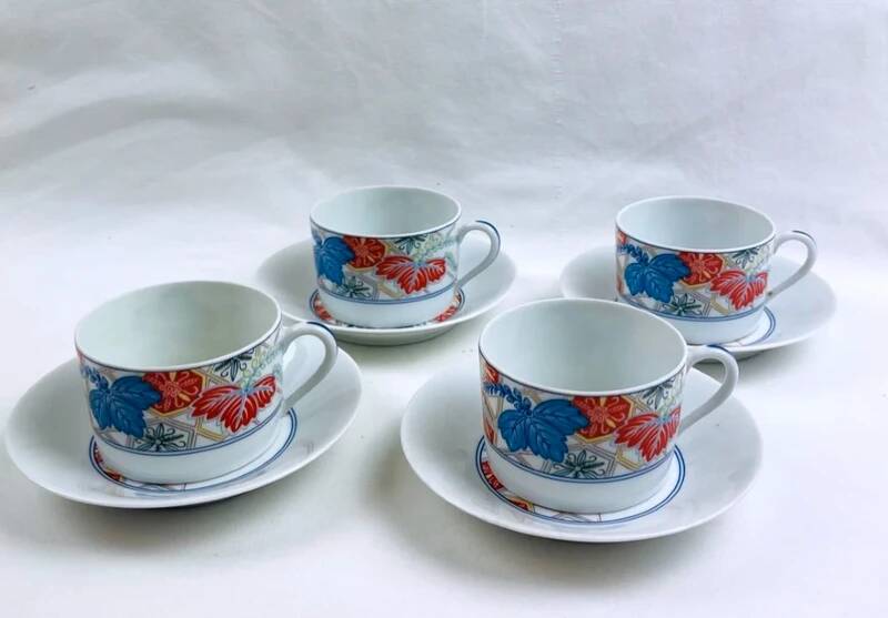 Set of 4 Haviland teacups, Ramatuelle model