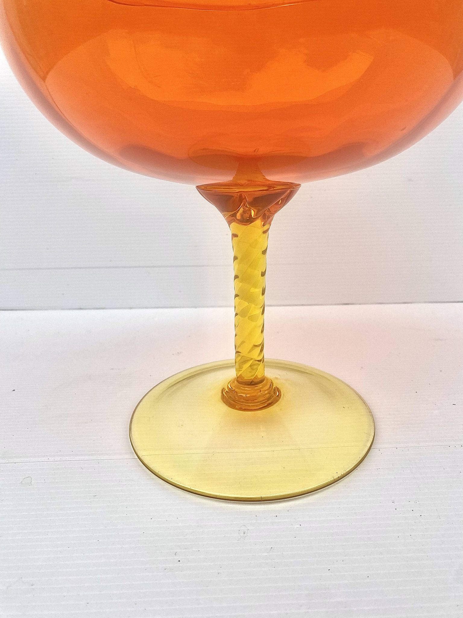 Grande coupe en verre soufflé style murano