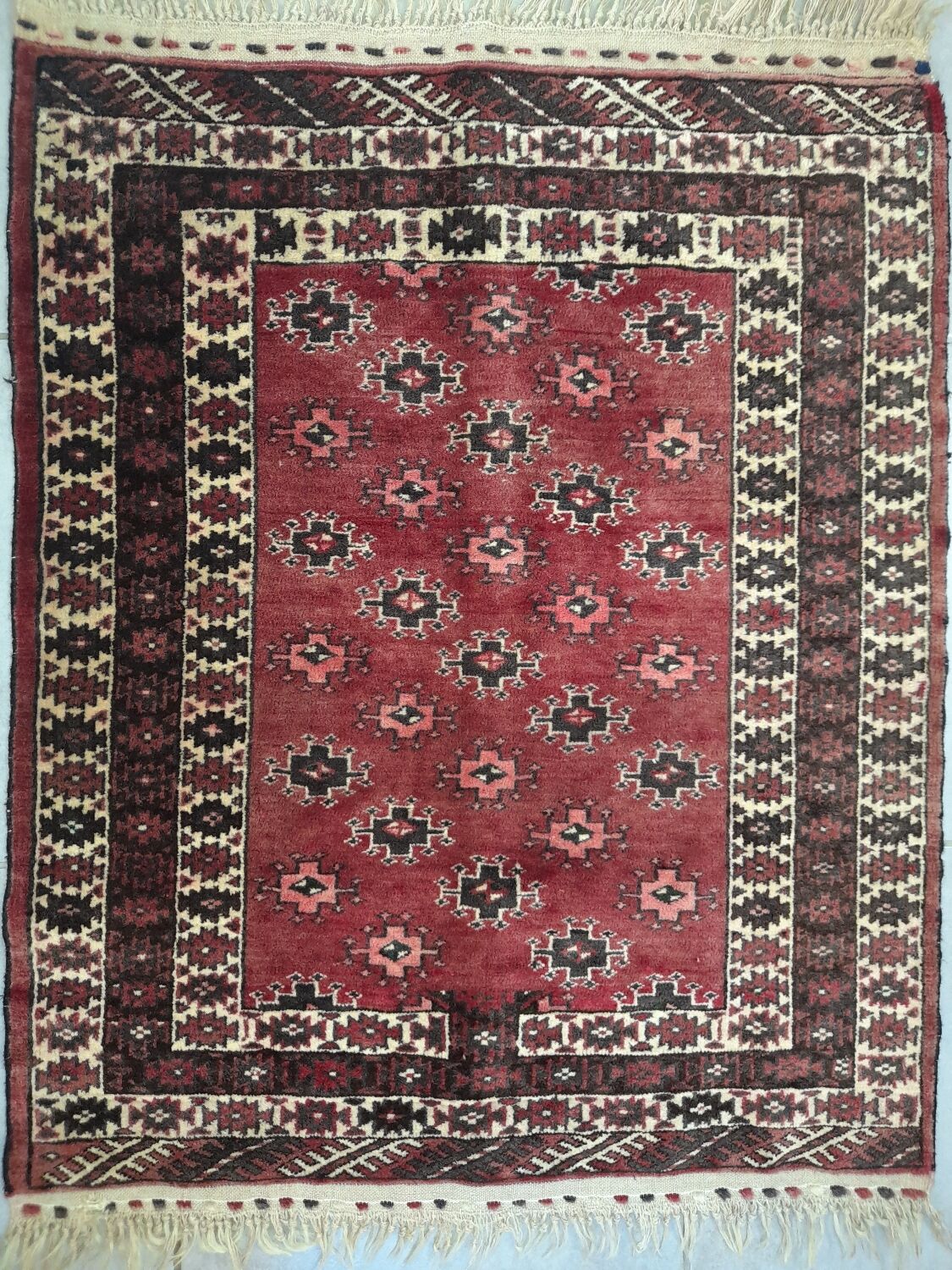 Handmade oriental rug 1.12 x 0.81m