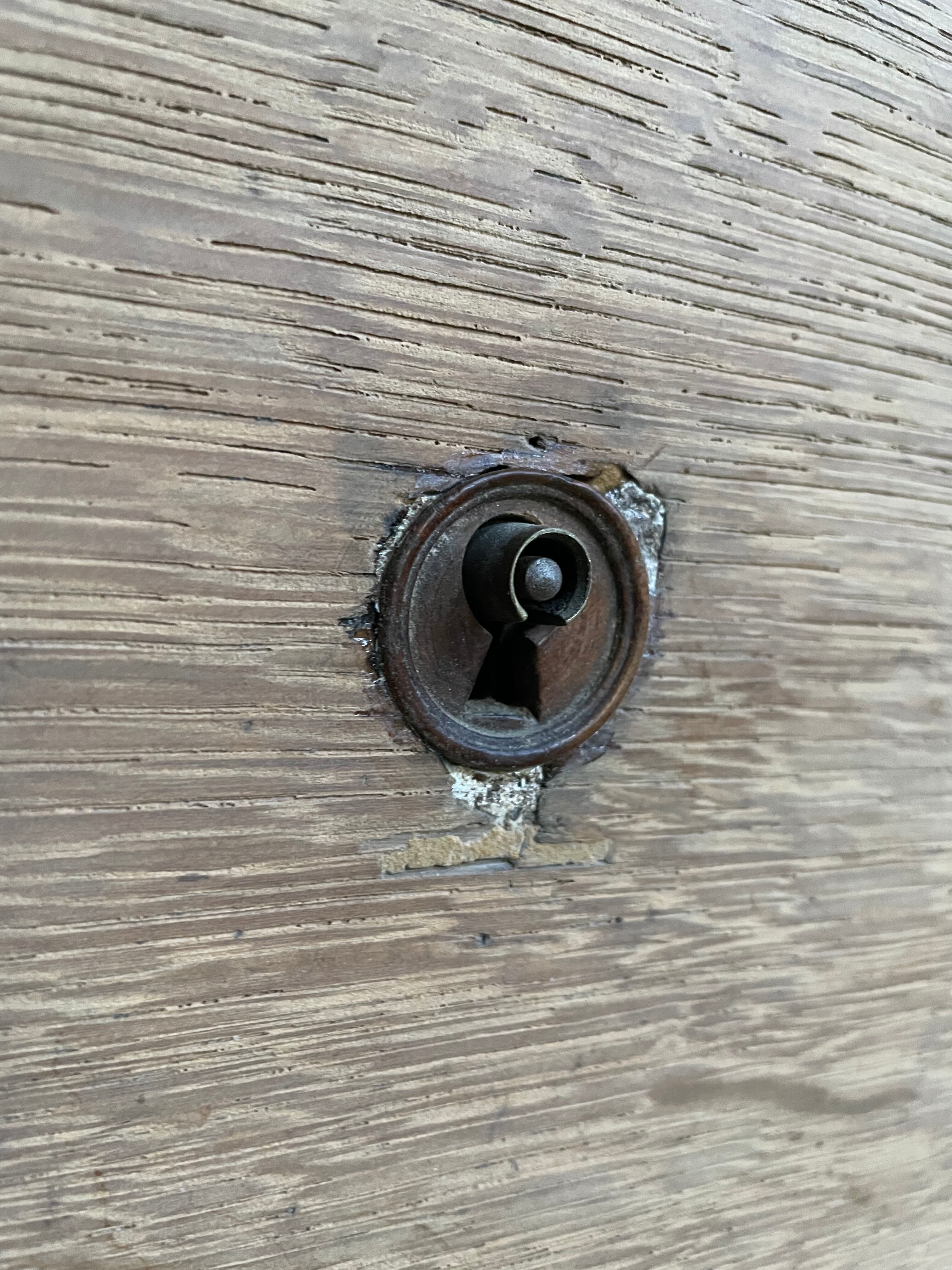 Chest of drawers in solid oak Louis Philippe aero erased 19th