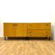 Commode rétro, intérieur, années 1960 (design tchèque)