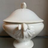 White earthenware tureen of Lunéville XIXth Century