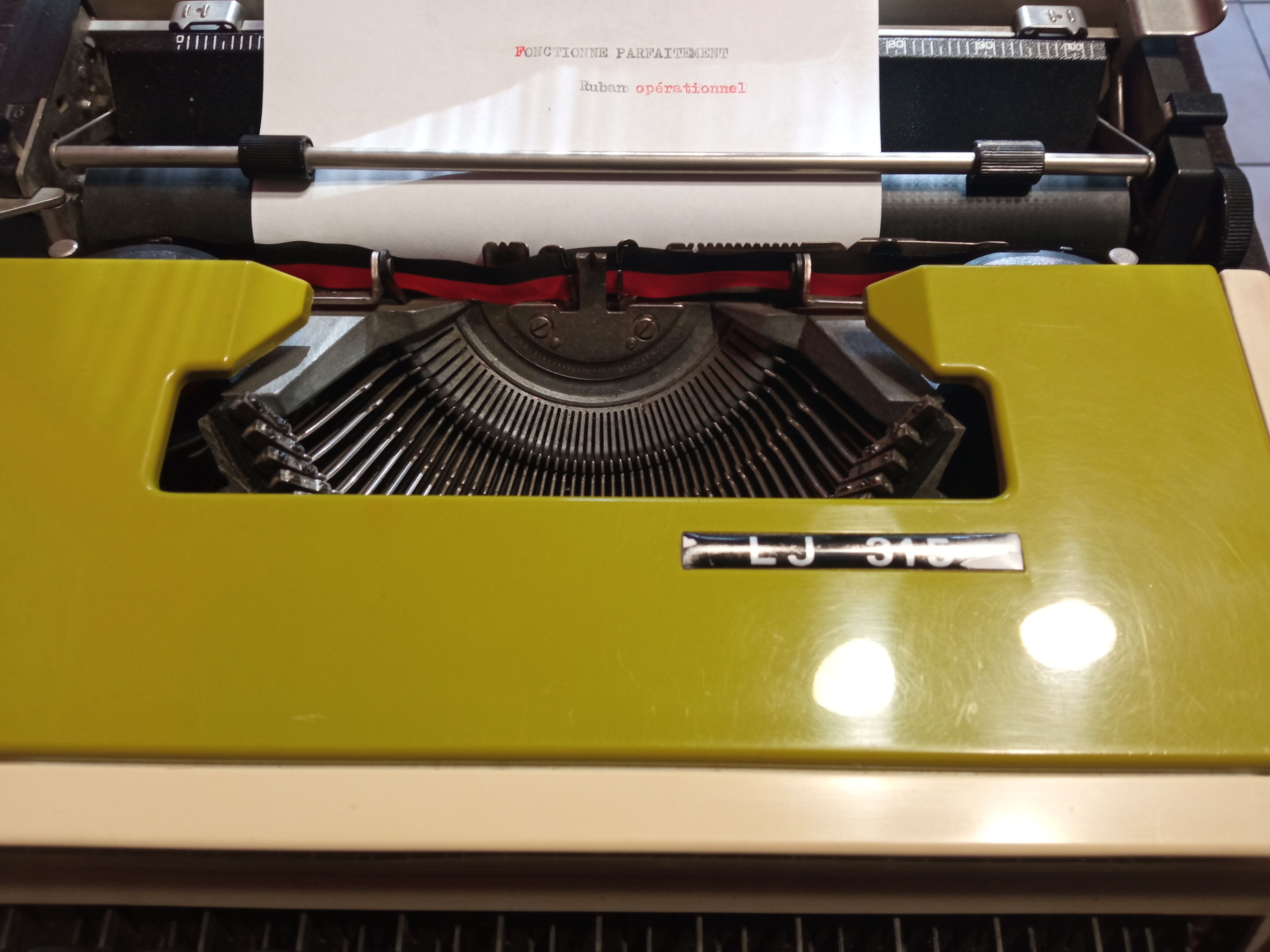 Typewriter LJ 315 Olive Green