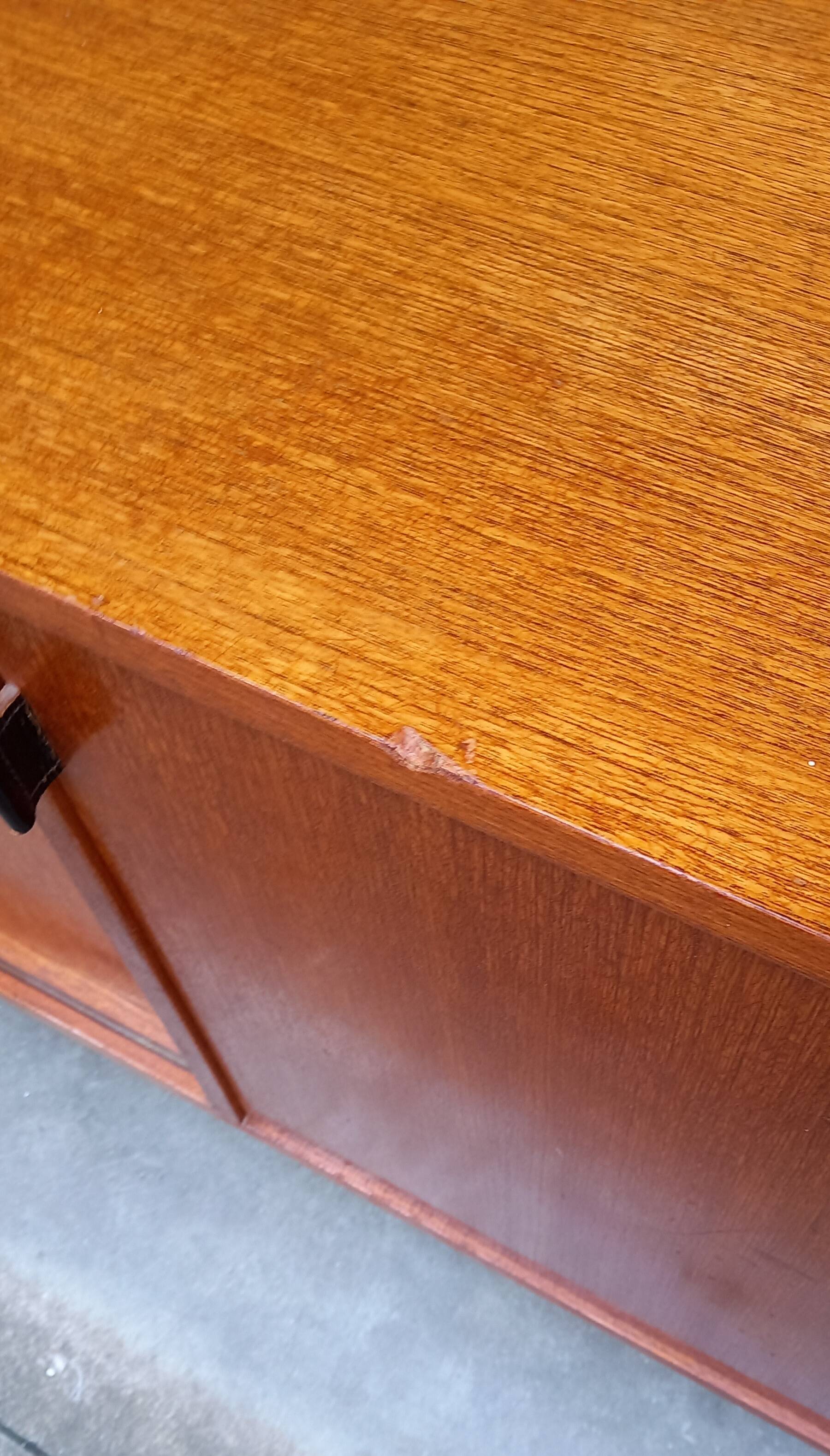 Florence Knoll sideboard in walnut 1960's