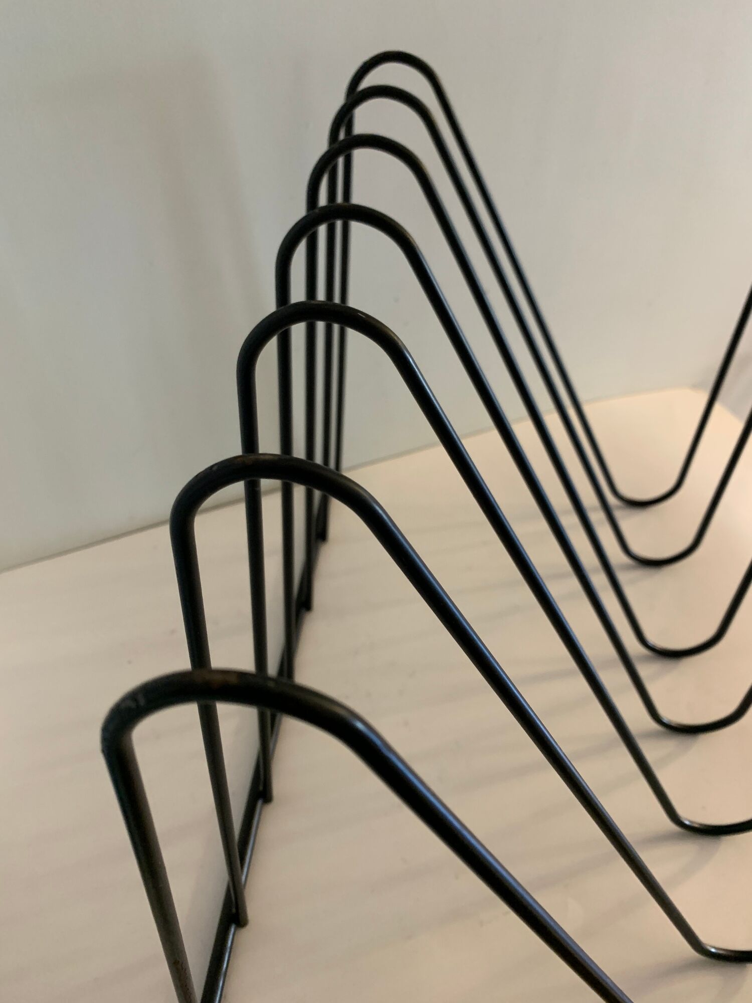 Magazine holder, black metal in Z, 1970