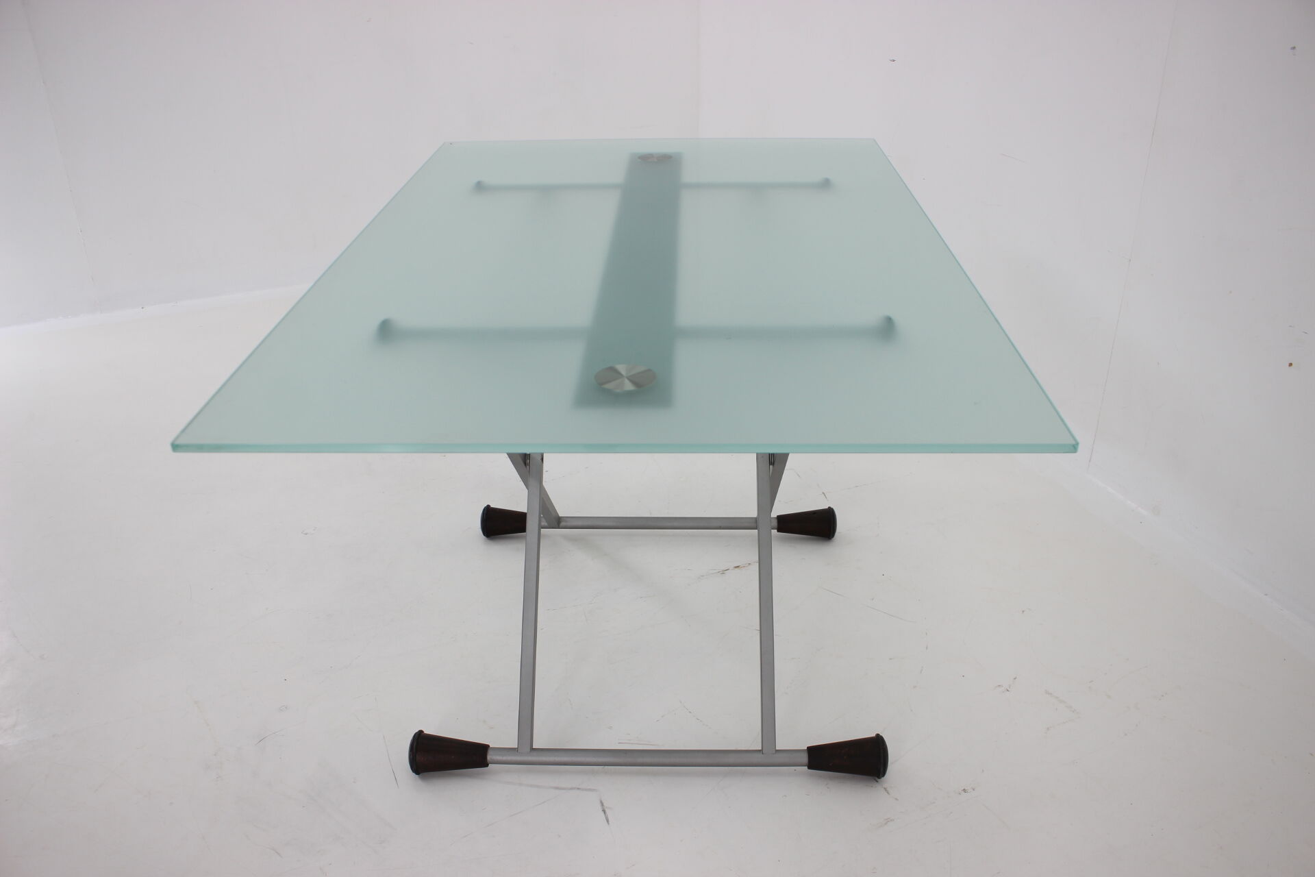 1990s Desalto Glass Elevator Coffee or Dining Table, Italy