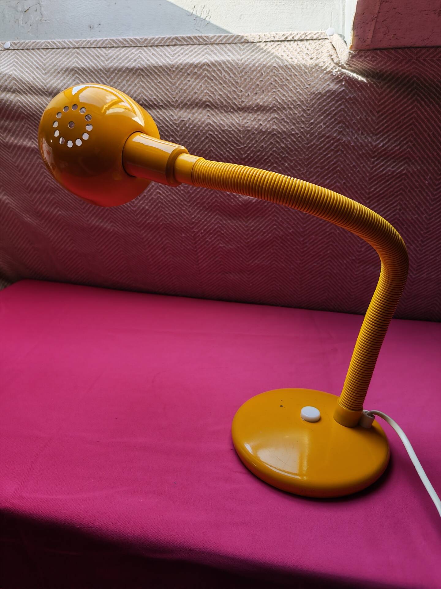 Vintage yellow desk lamp with flexible gooseneck - 1970s