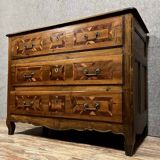 Louis XV period chest of drawers in noble wood marquetry circa 1750