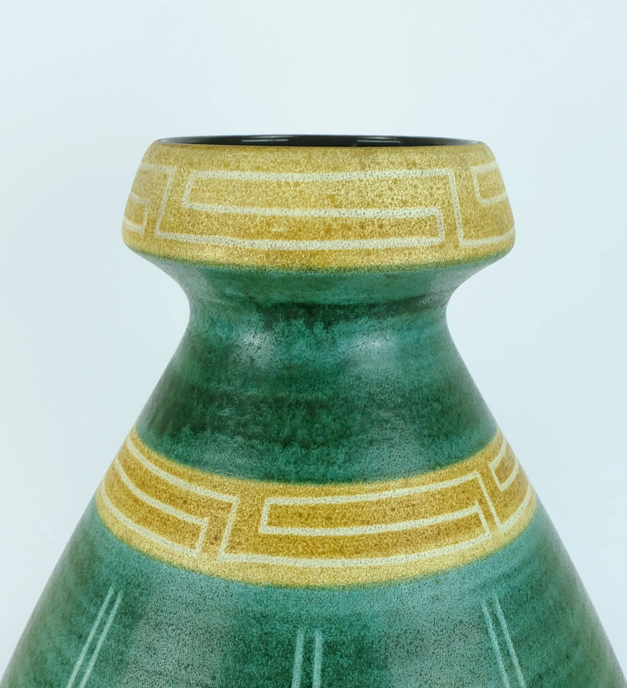 mid century VASE floorvase bay keramik model 680-40 geometric decor