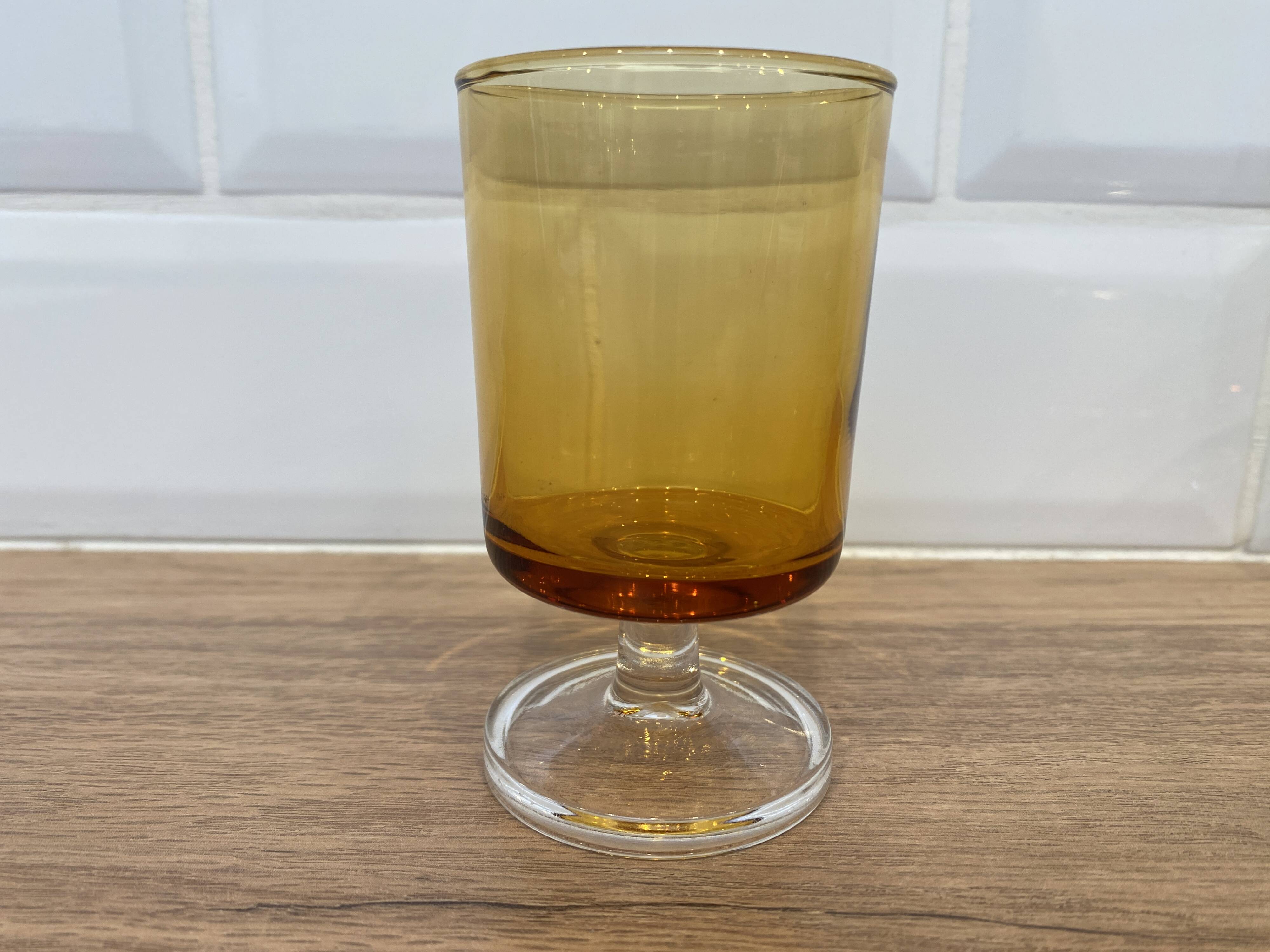 Set of 4 Luminarc Sweden Amber white wine glasses