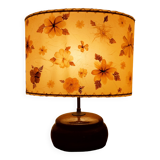 Table lamp with natural flowers