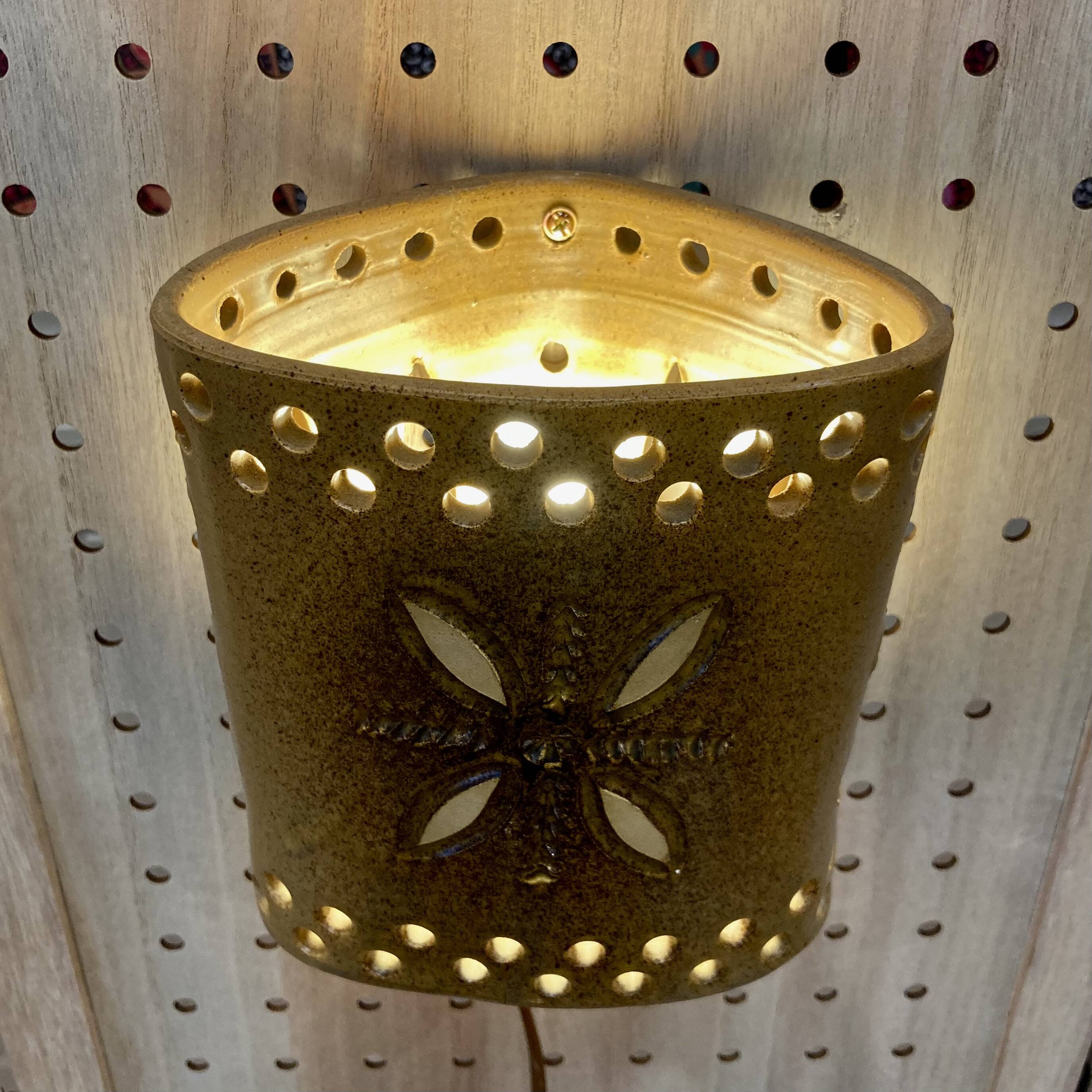 Ceramic wall light Design 1950.