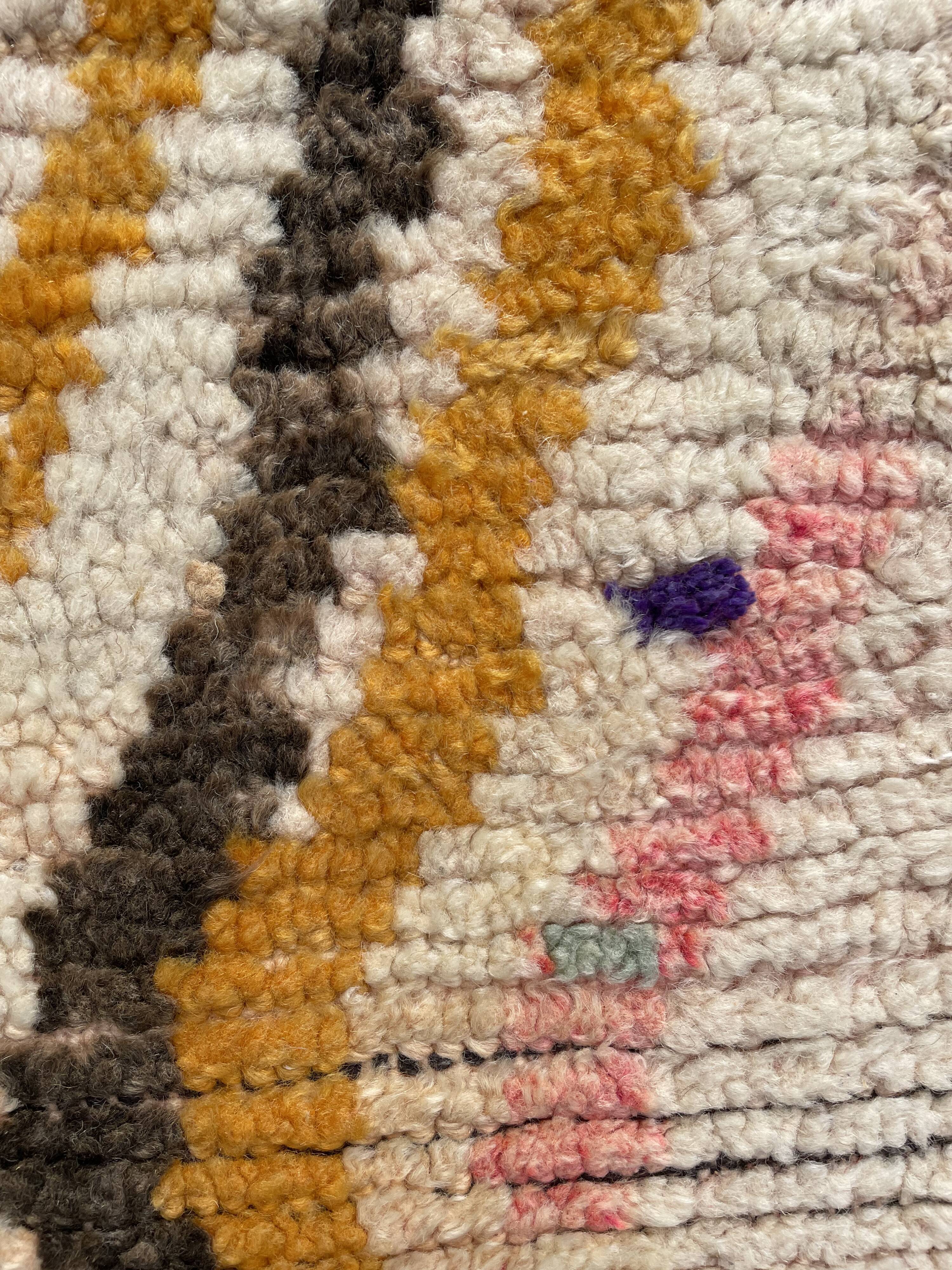 Carpet berber Boujaad corridor