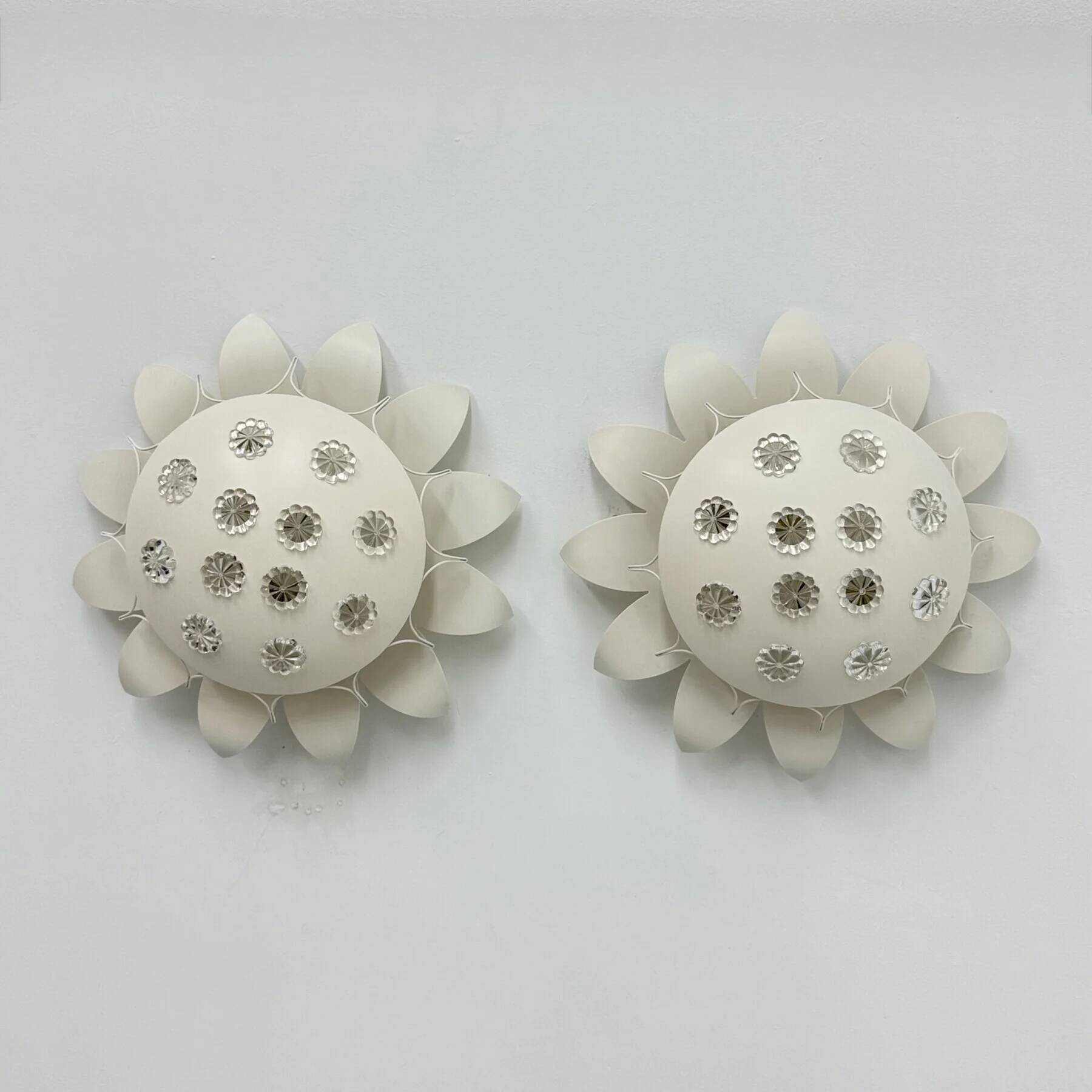 Set of 2 Emil Stejnar wall lamps with flower crystals, 1950s Vienna