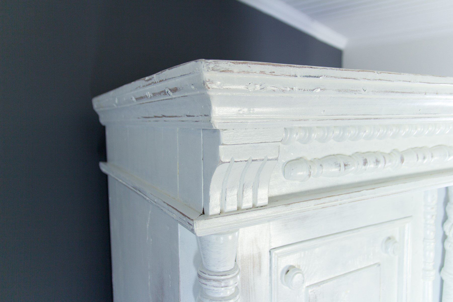 Solid pine 2-door armoire, ca. 1920s