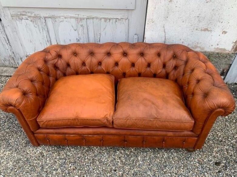 Salon canape and 2 chesterfield armchairs in vintage cognac leather from the 1970s