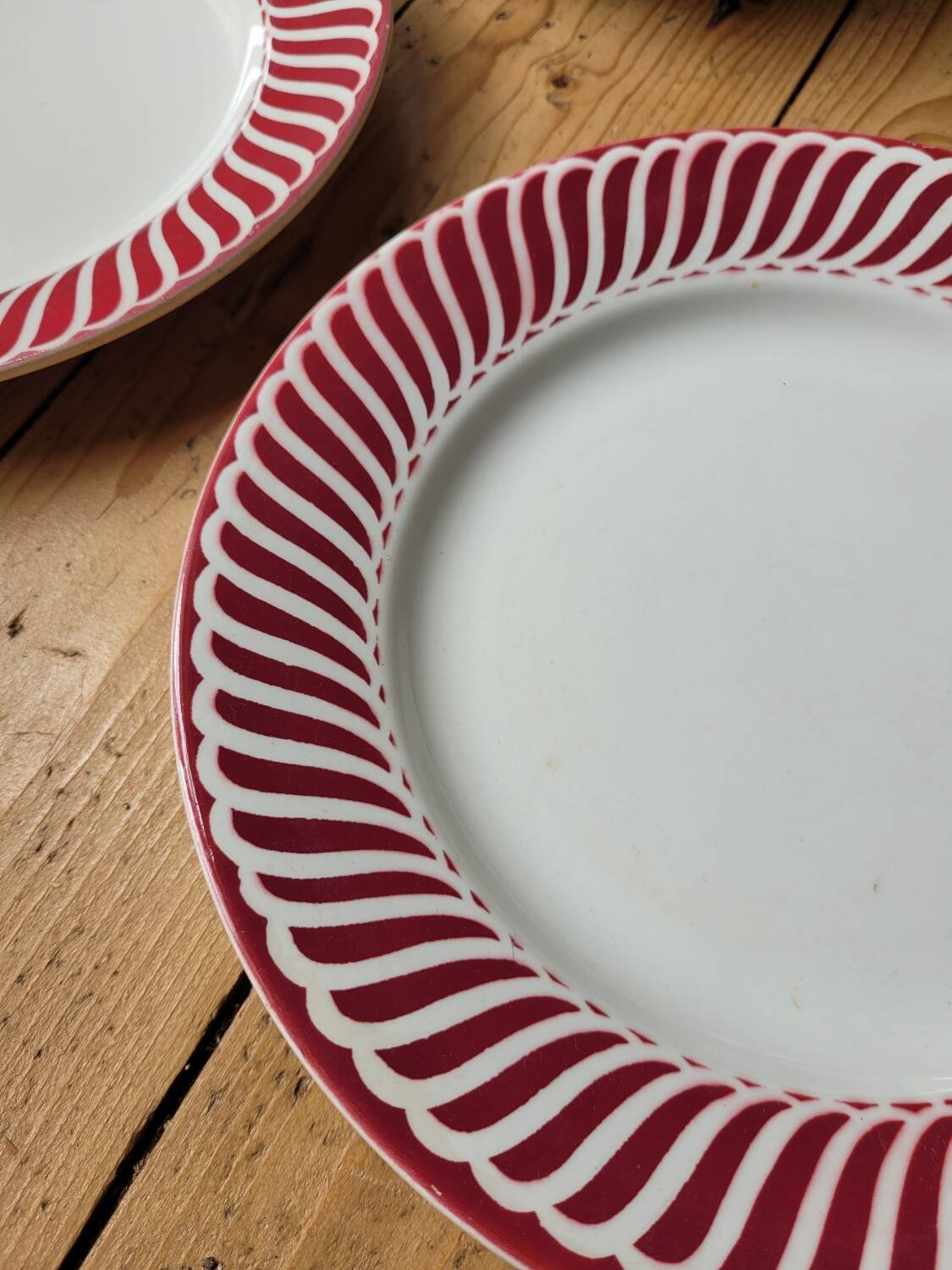 Two Jaquot Digoin Sarreguemines flat plates