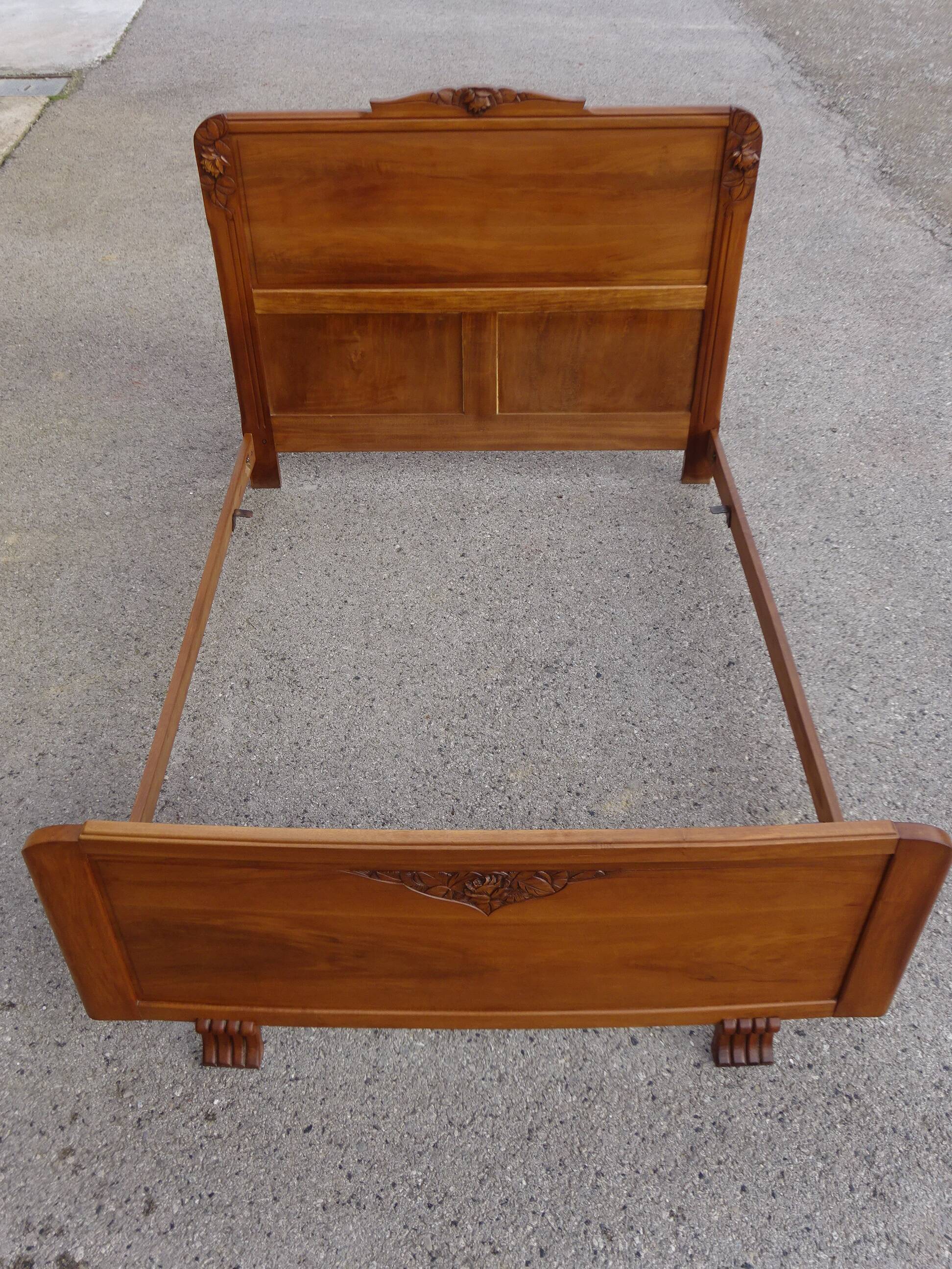 Art Deco walnut bed for 140/190cm base