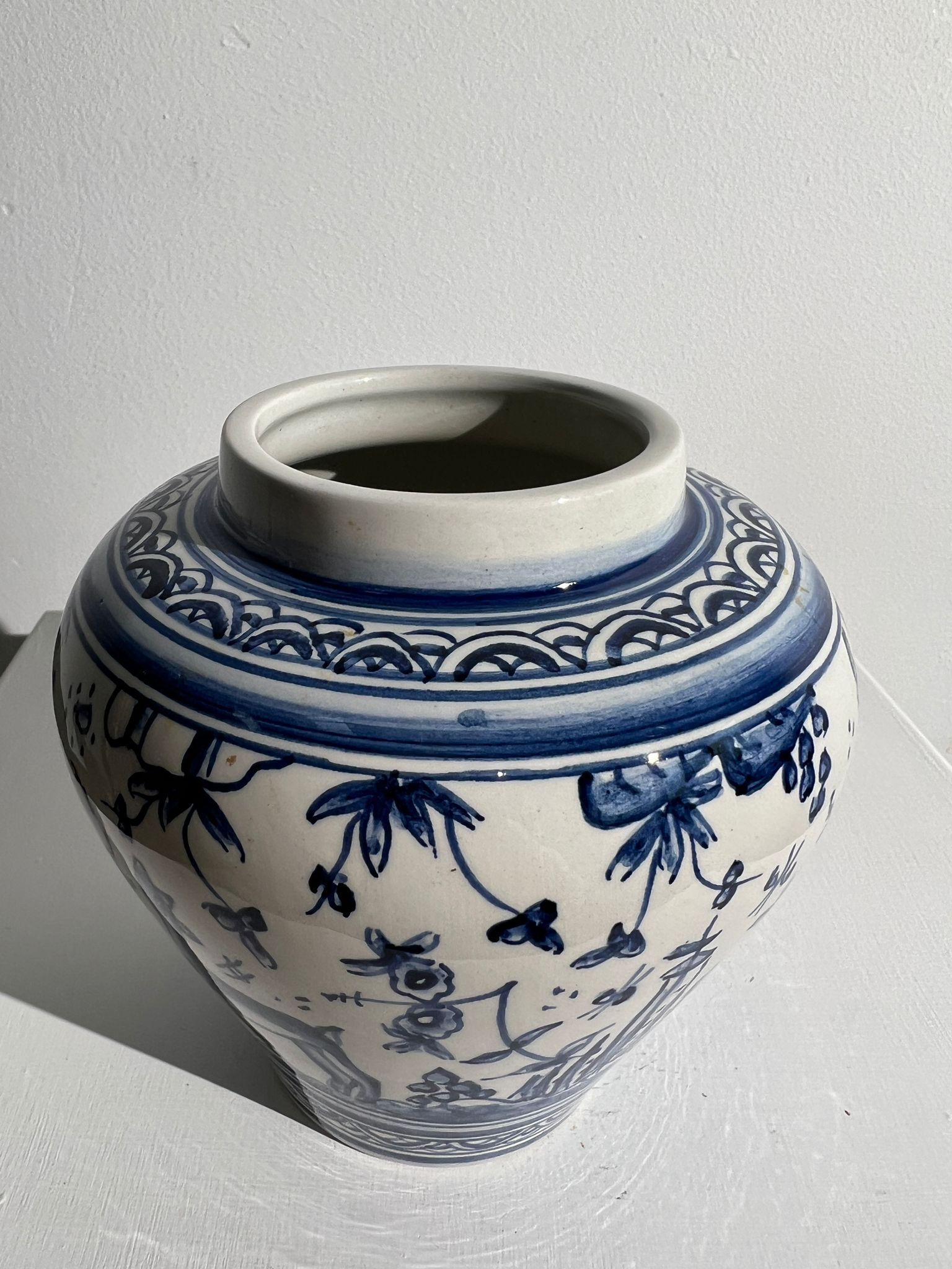 Blue and white Portuguese handmade vase with stylized pastoral pattern H:12,5cm