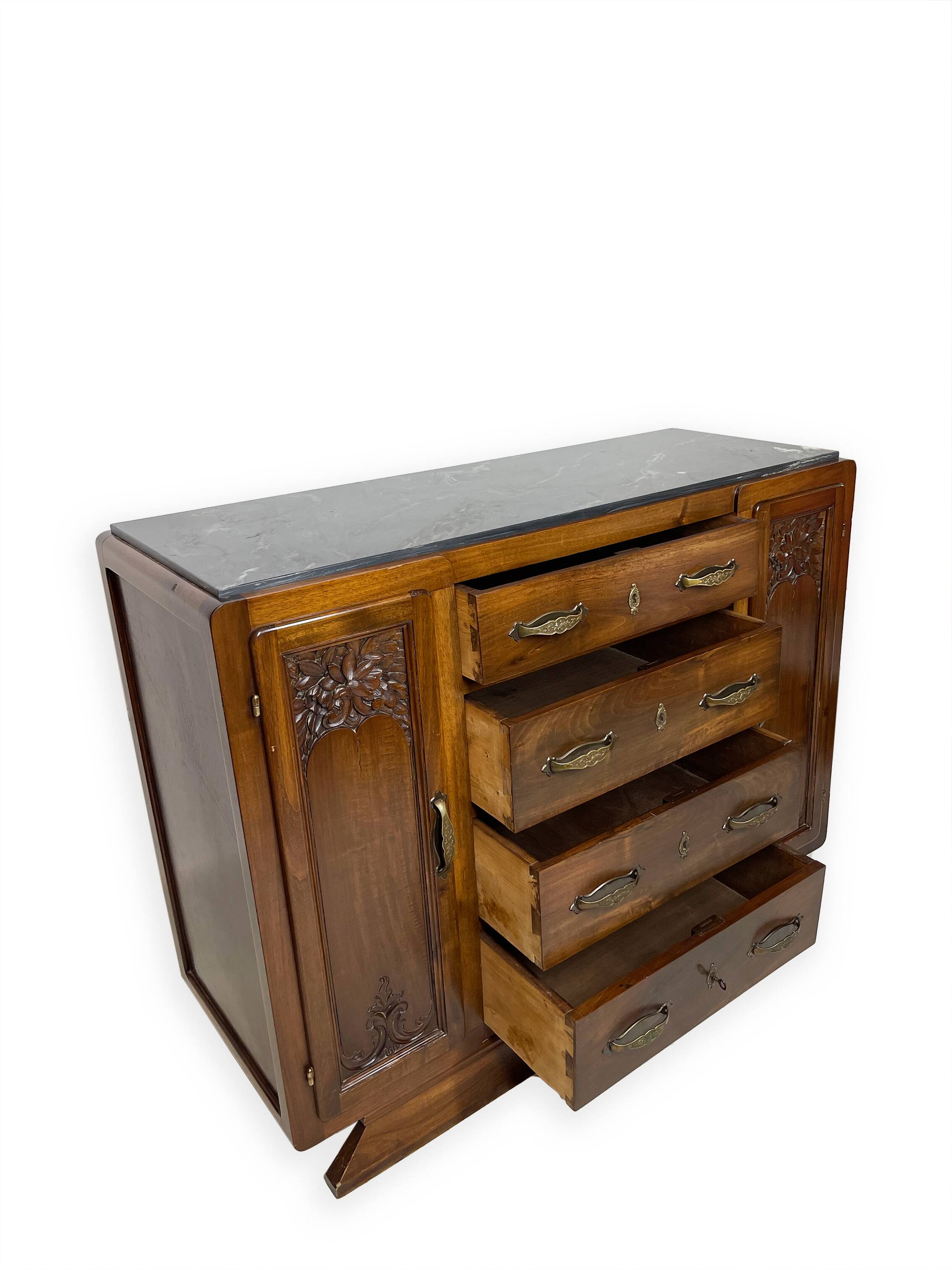 Commode piémontaise des années 1900