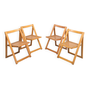 Chaises pliantes en bois