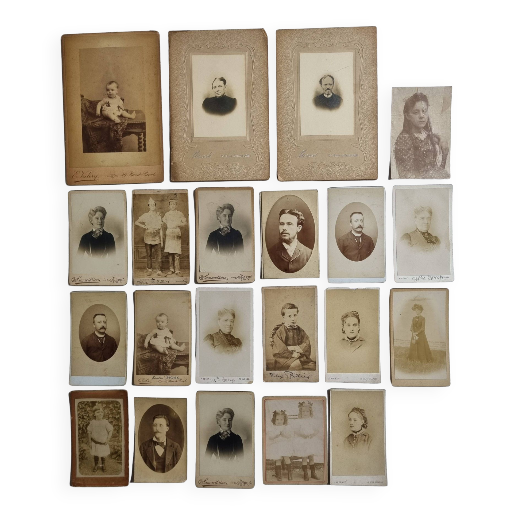 Set of 21 old photographic portraits from the end of the 19th century to the beginning of the 20th century